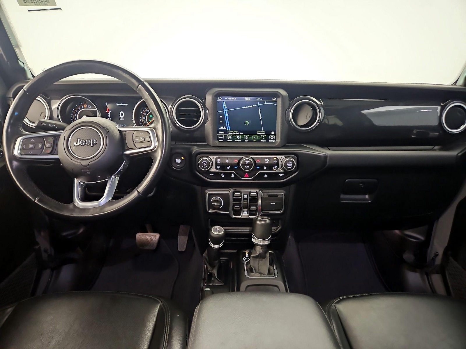 Apple CarPlay® & Android Auto™