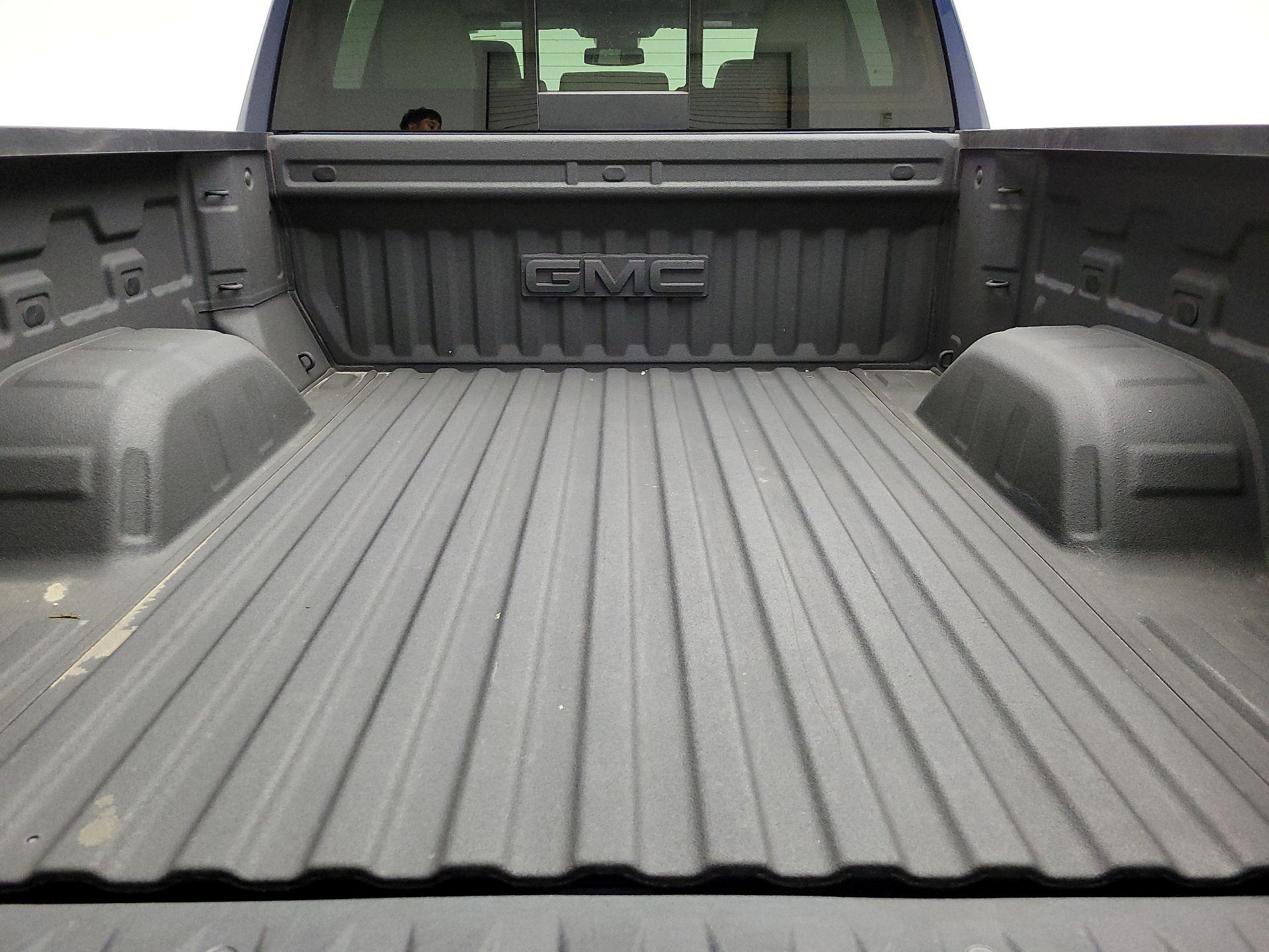 Thumbnail: 2022 GMC Sierra 1500 - 16
