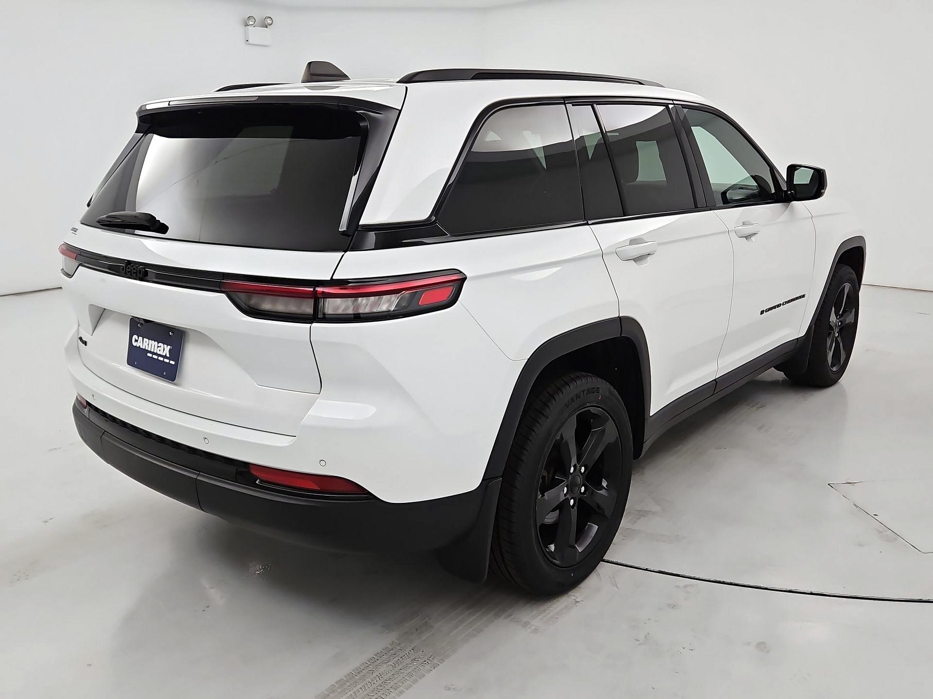 Thumbnail: 2023 Jeep Grand Cherokee - 5