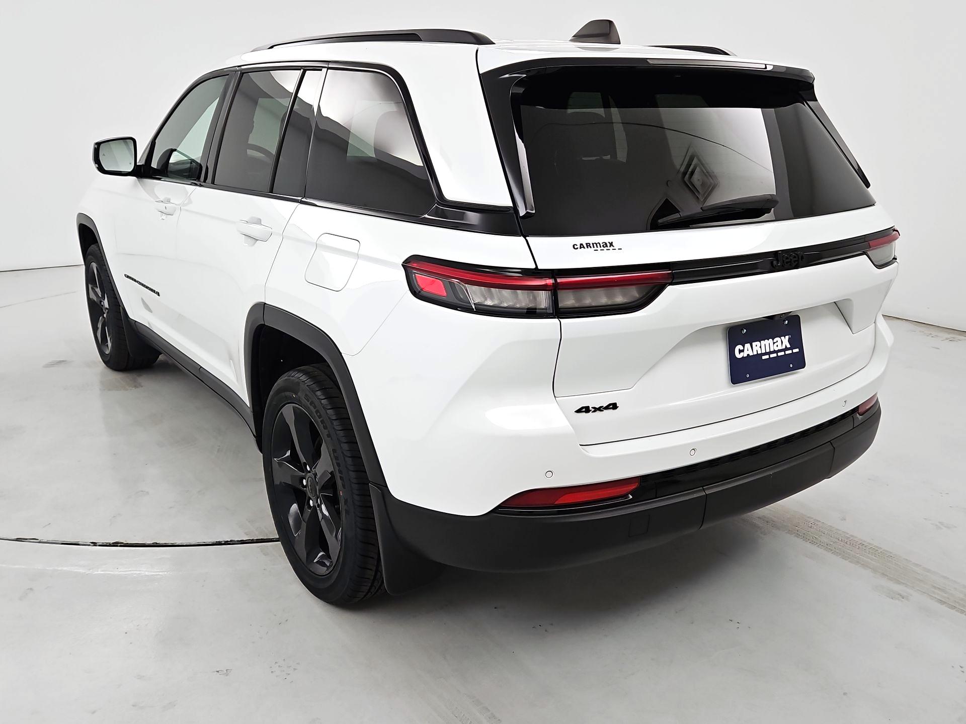Thumbnail: 2023 Jeep Grand Cherokee - 7