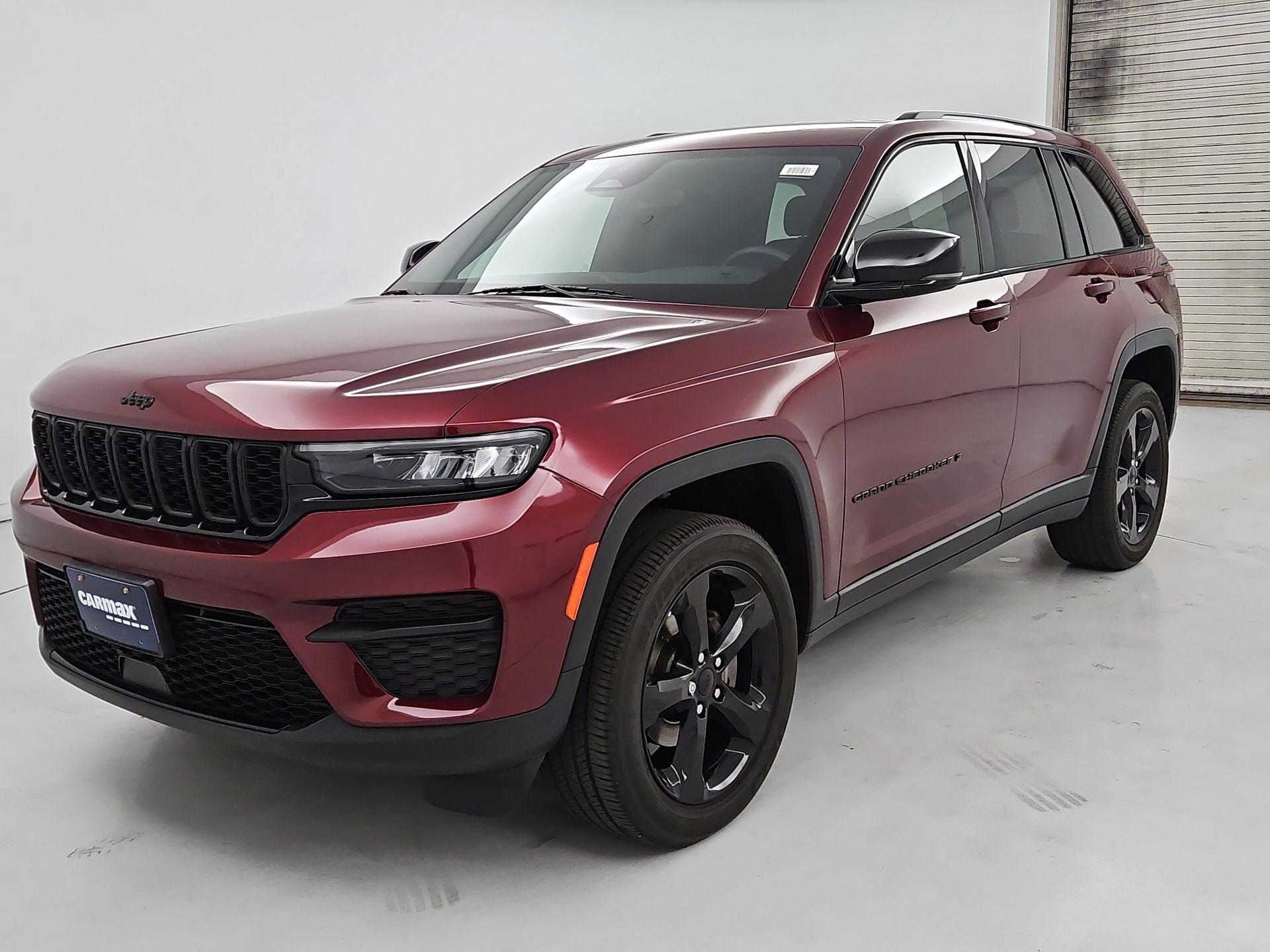 Thumbnail: 2023 Jeep Grand Cherokee - 3