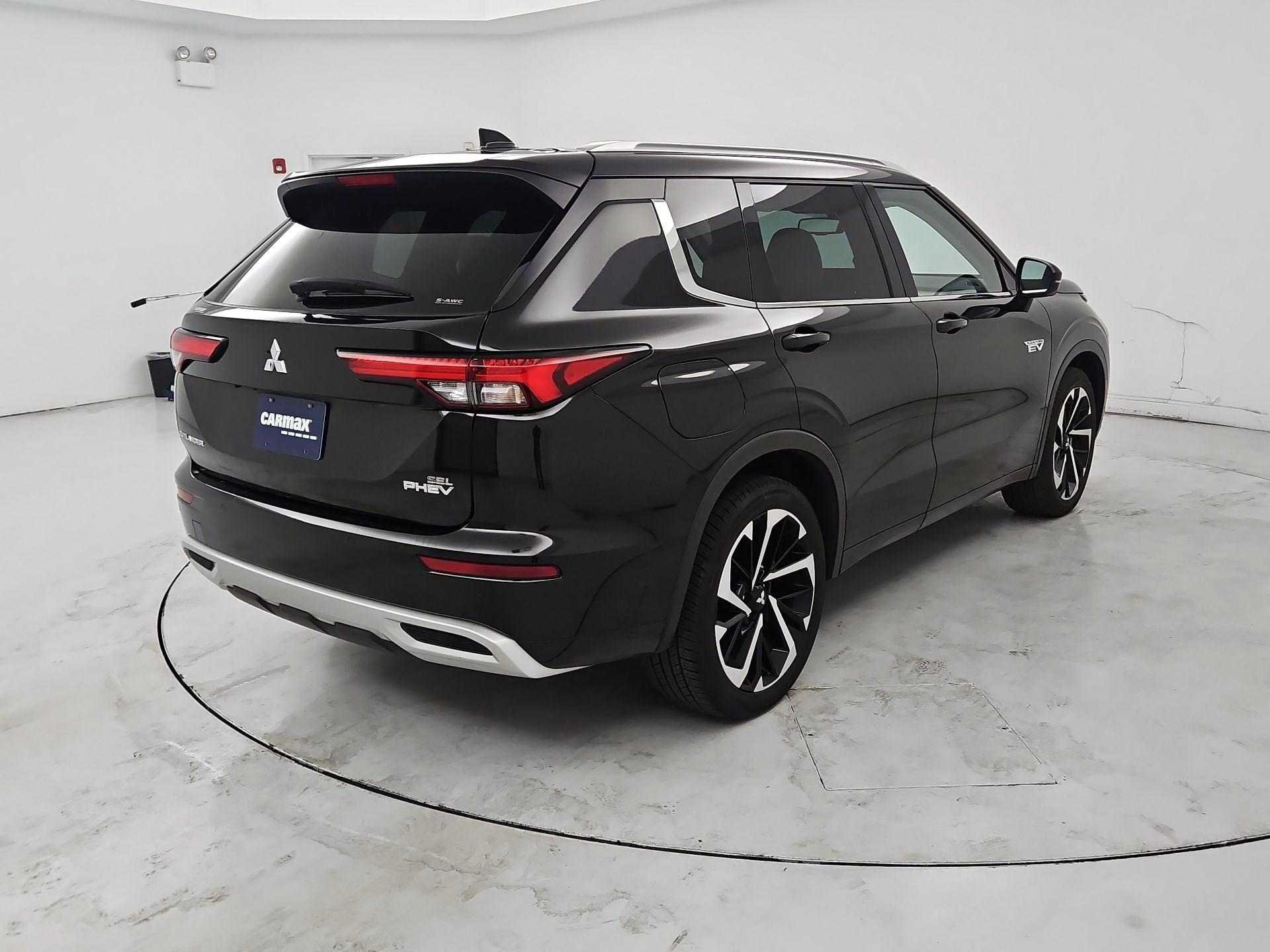 Thumbnail: 2023 Mitsubishi Outlander - 5