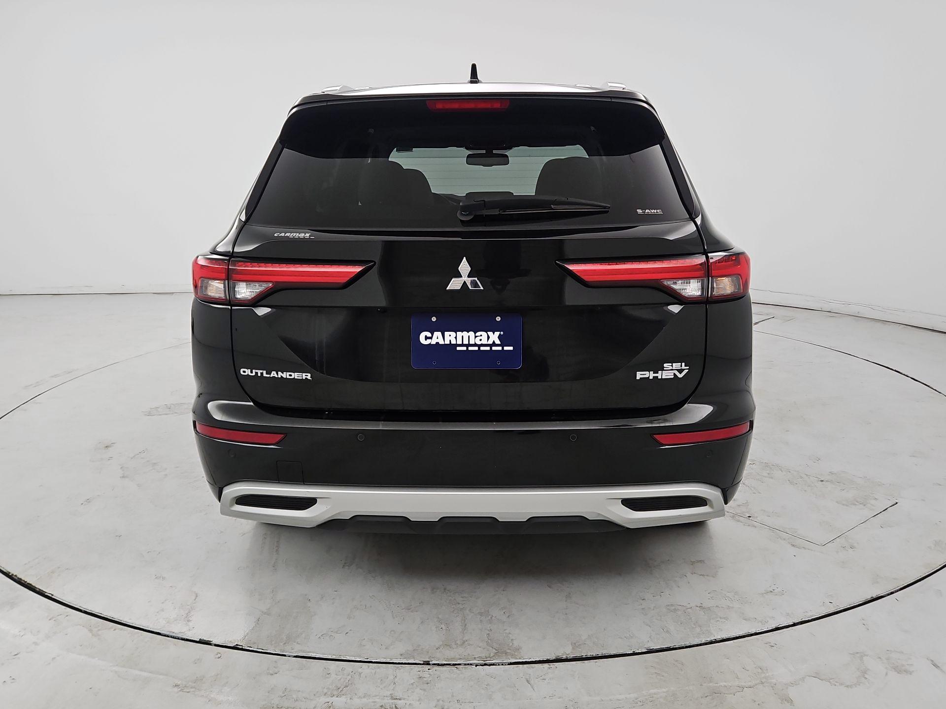 Thumbnail: 2023 Mitsubishi Outlander - 6
