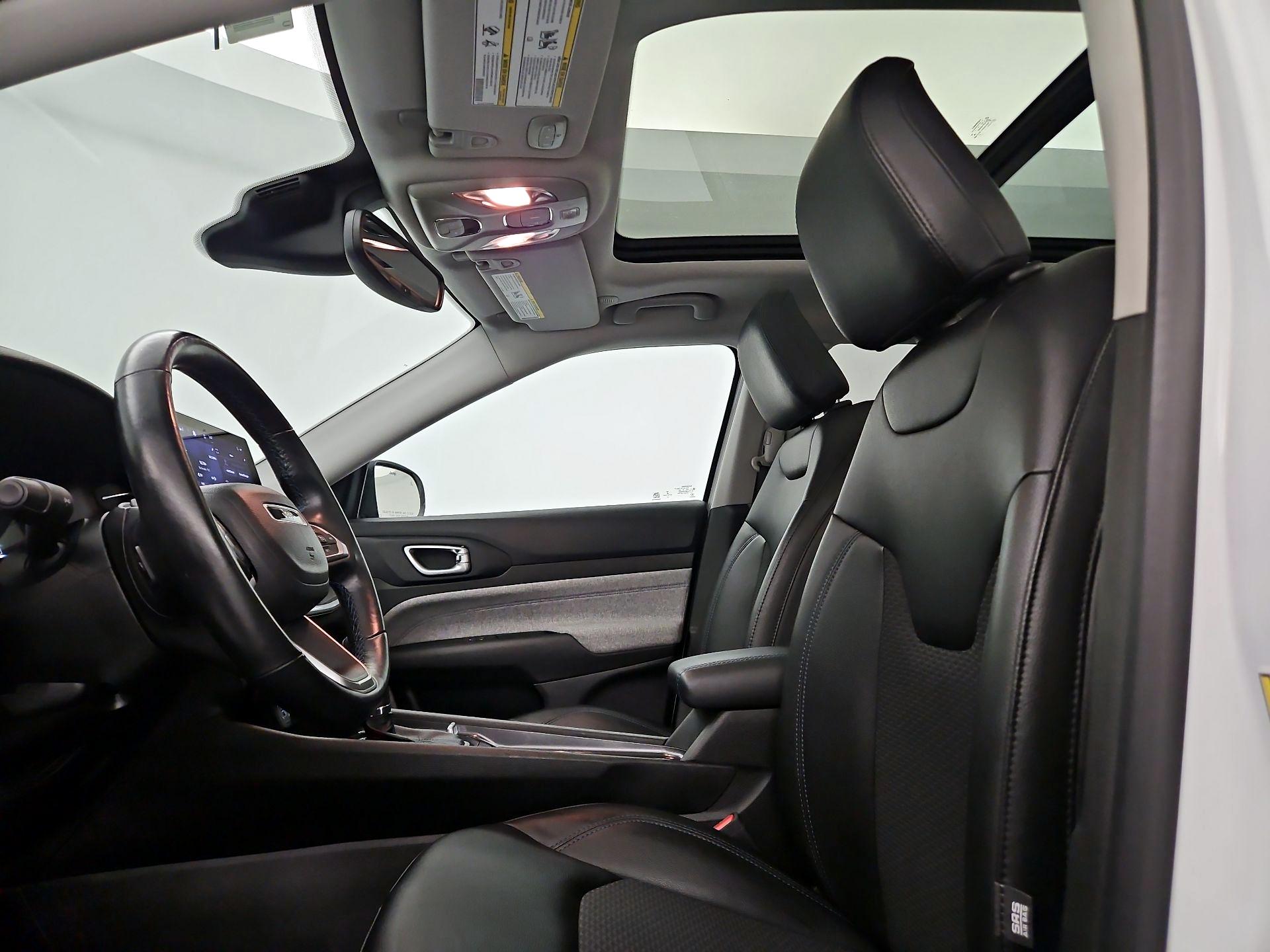 Thumbnail: 2022 Jeep Compass - 19