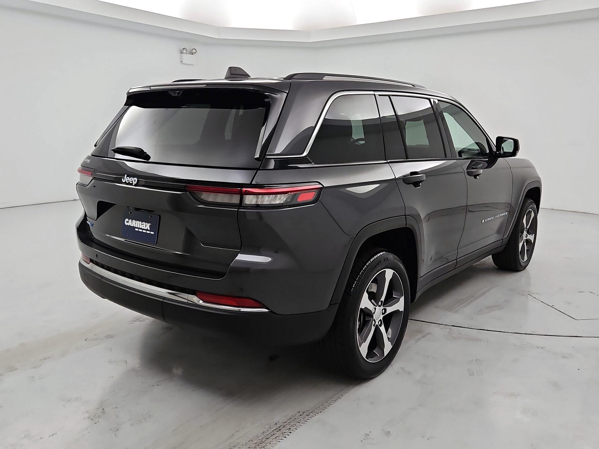 Thumbnail: 2022 Jeep Grand Cherokee - 5