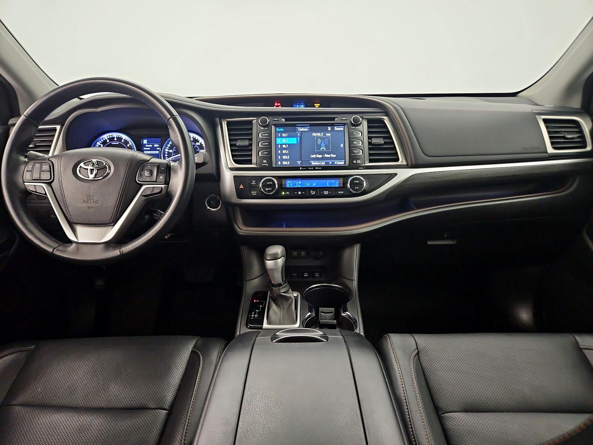 Thumbnail: 2017 Toyota Highlander - 9