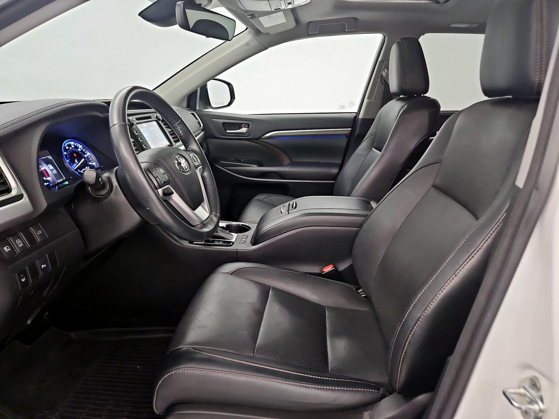 Thumbnail: 2017 Toyota Highlander - 11