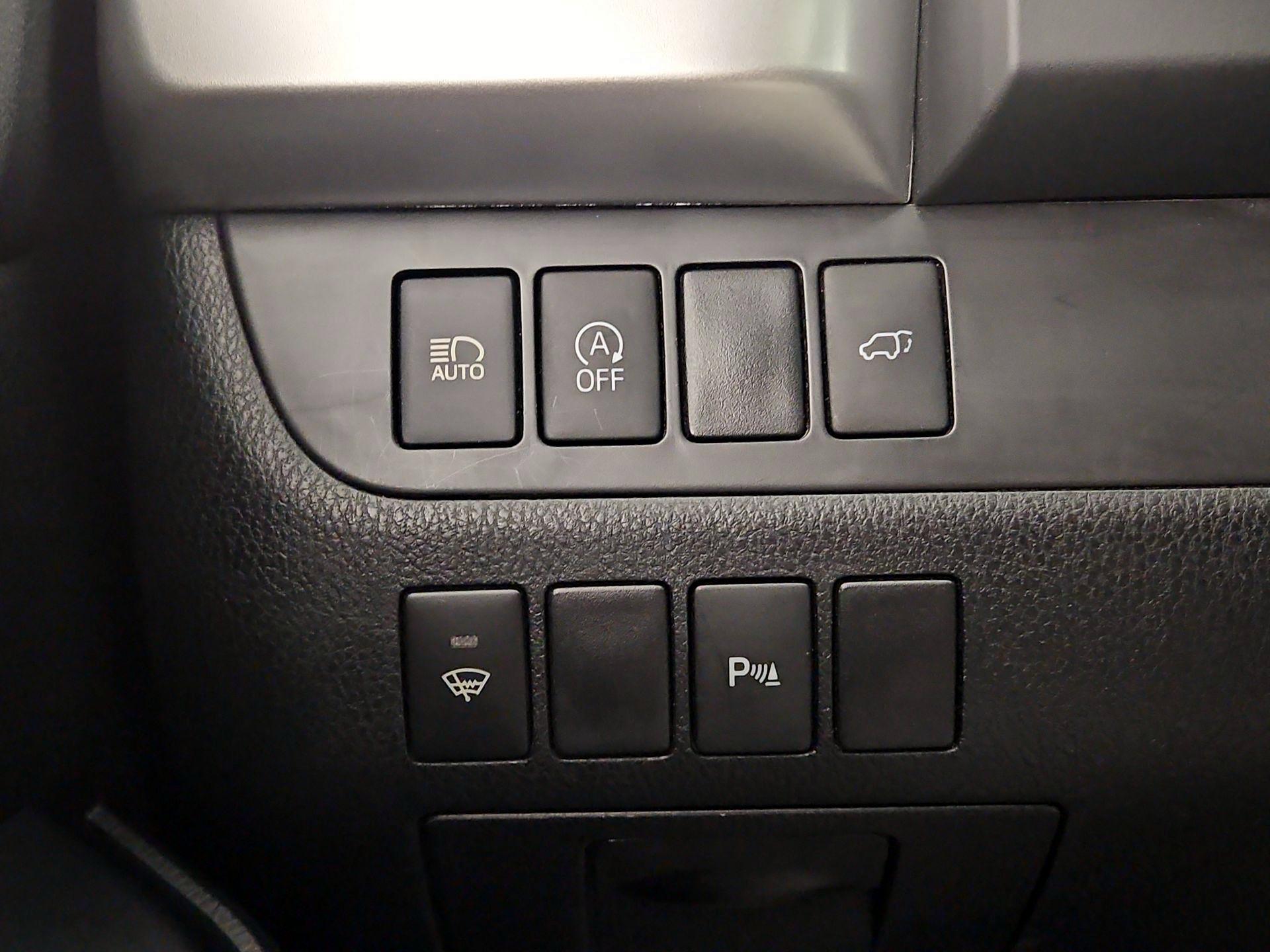 Thumbnail: 2017 Toyota Highlander - 13