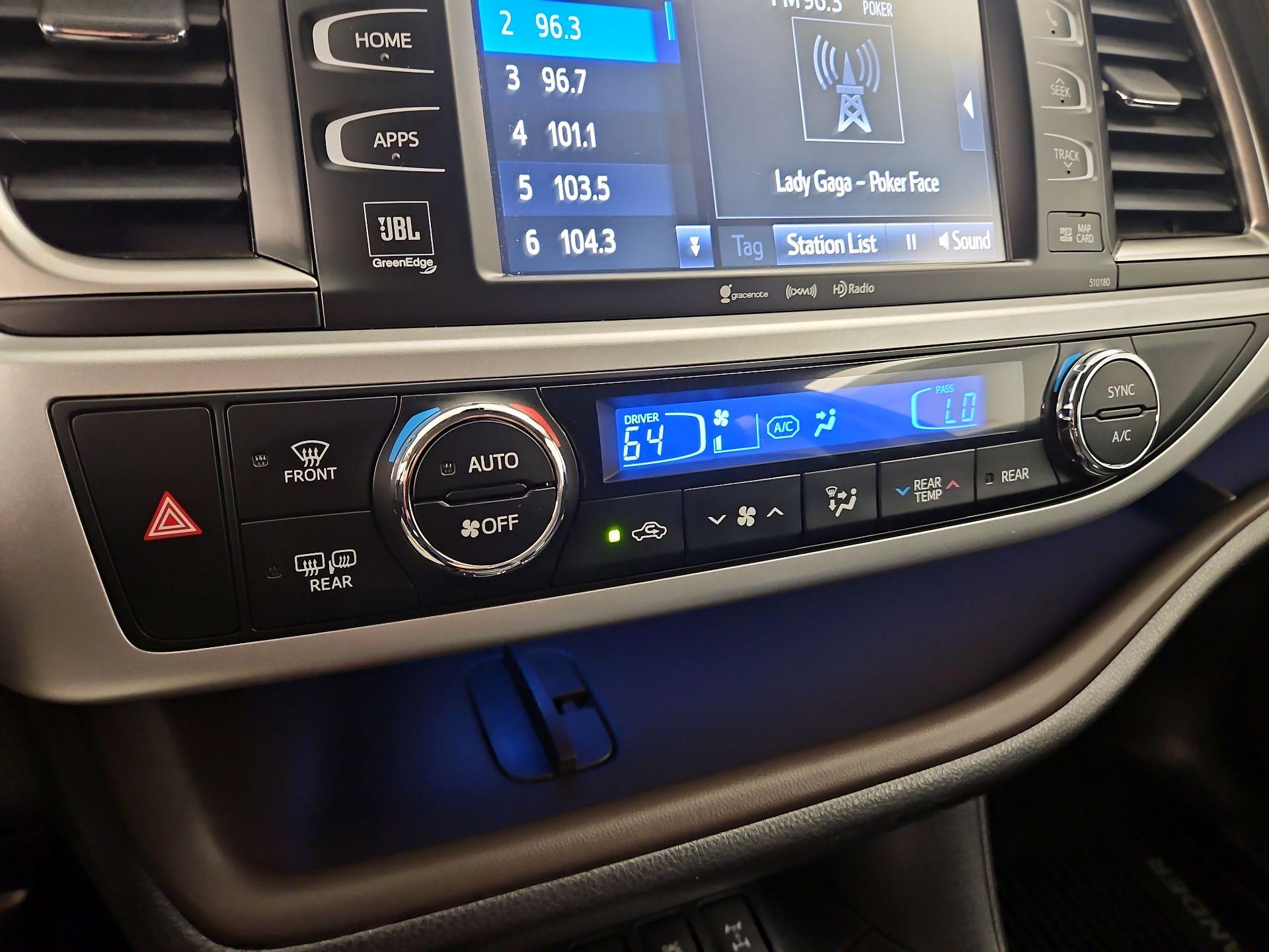 Thumbnail: 2017 Toyota Highlander - 16