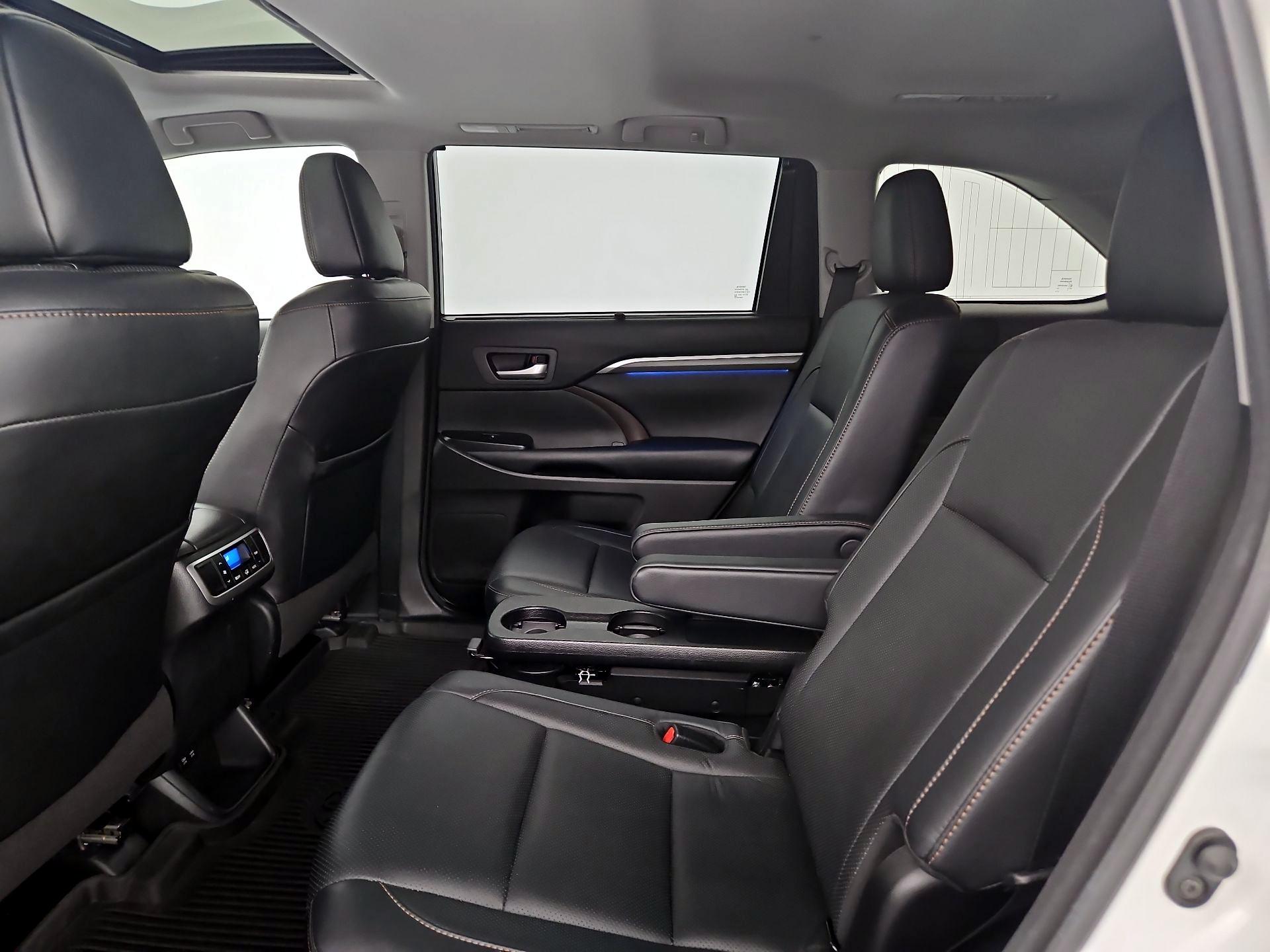 Thumbnail: 2017 Toyota Highlander - 20