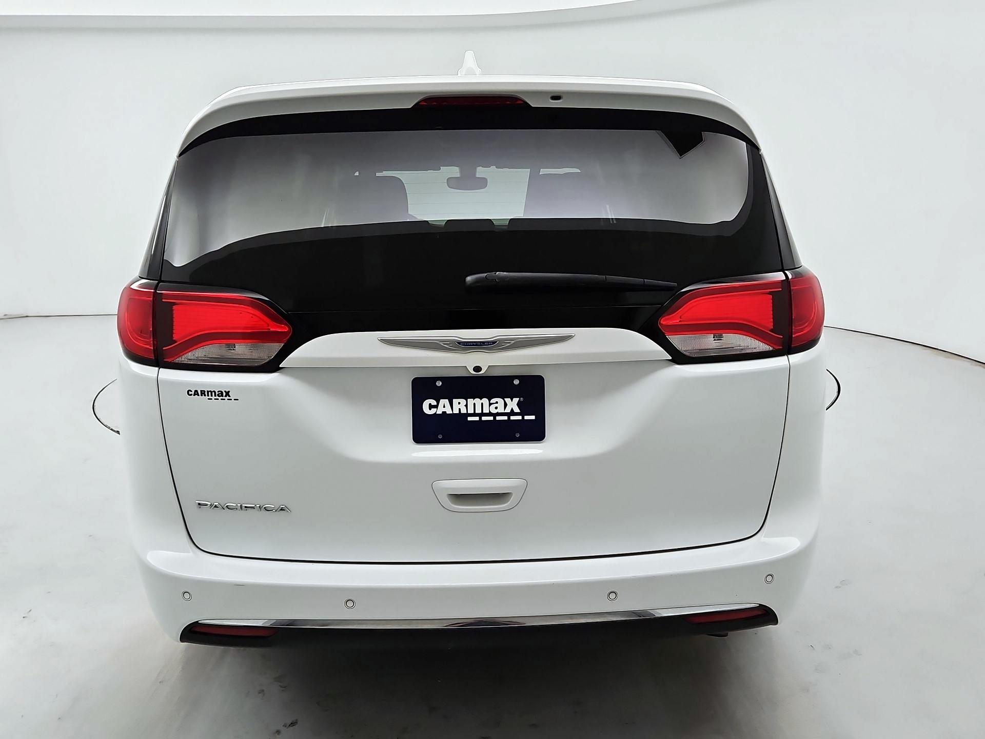 Thumbnail: 2018 Chrysler Pacifica - 6