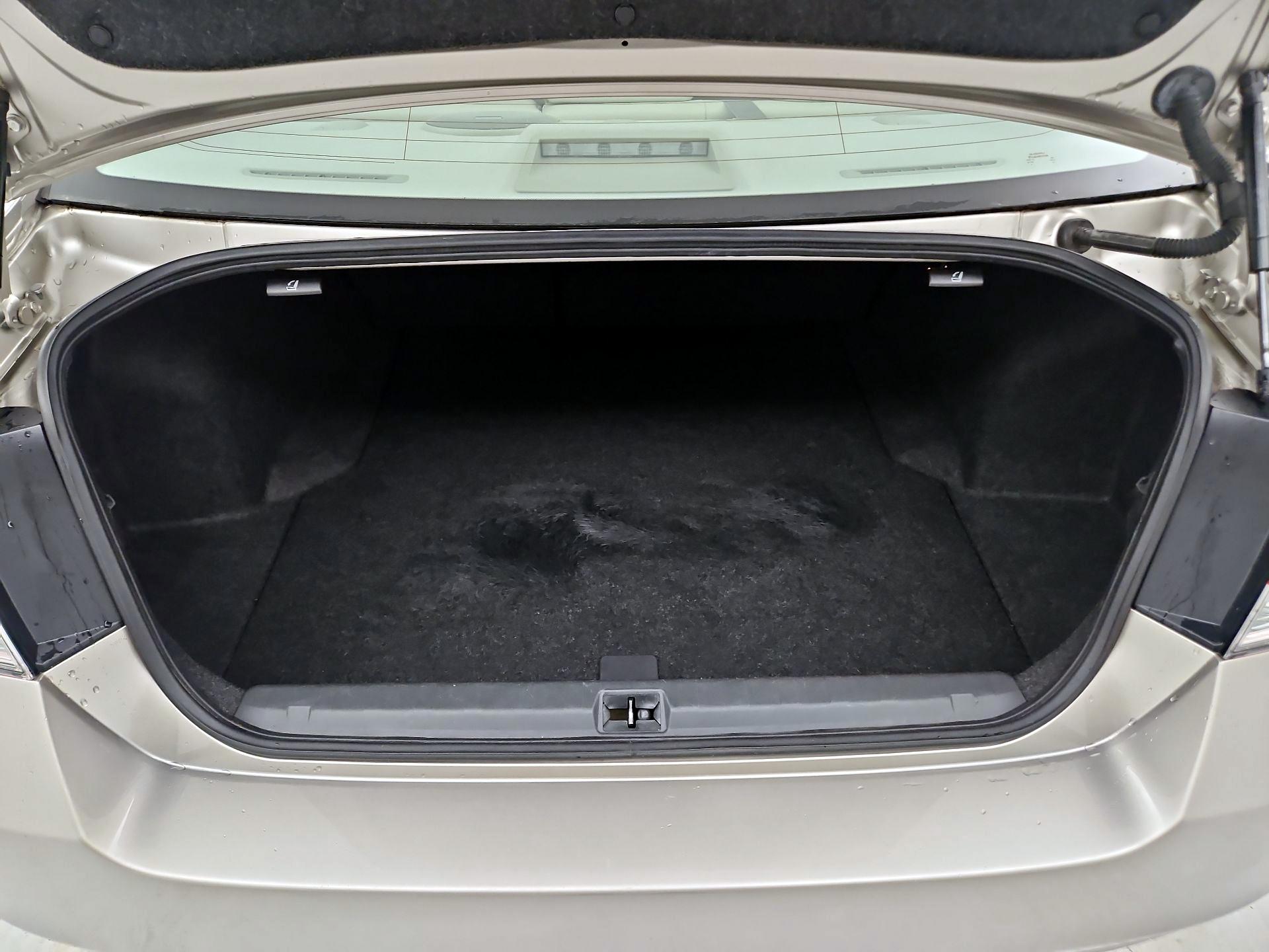 Thumbnail: 2014 Subaru Legacy - 19