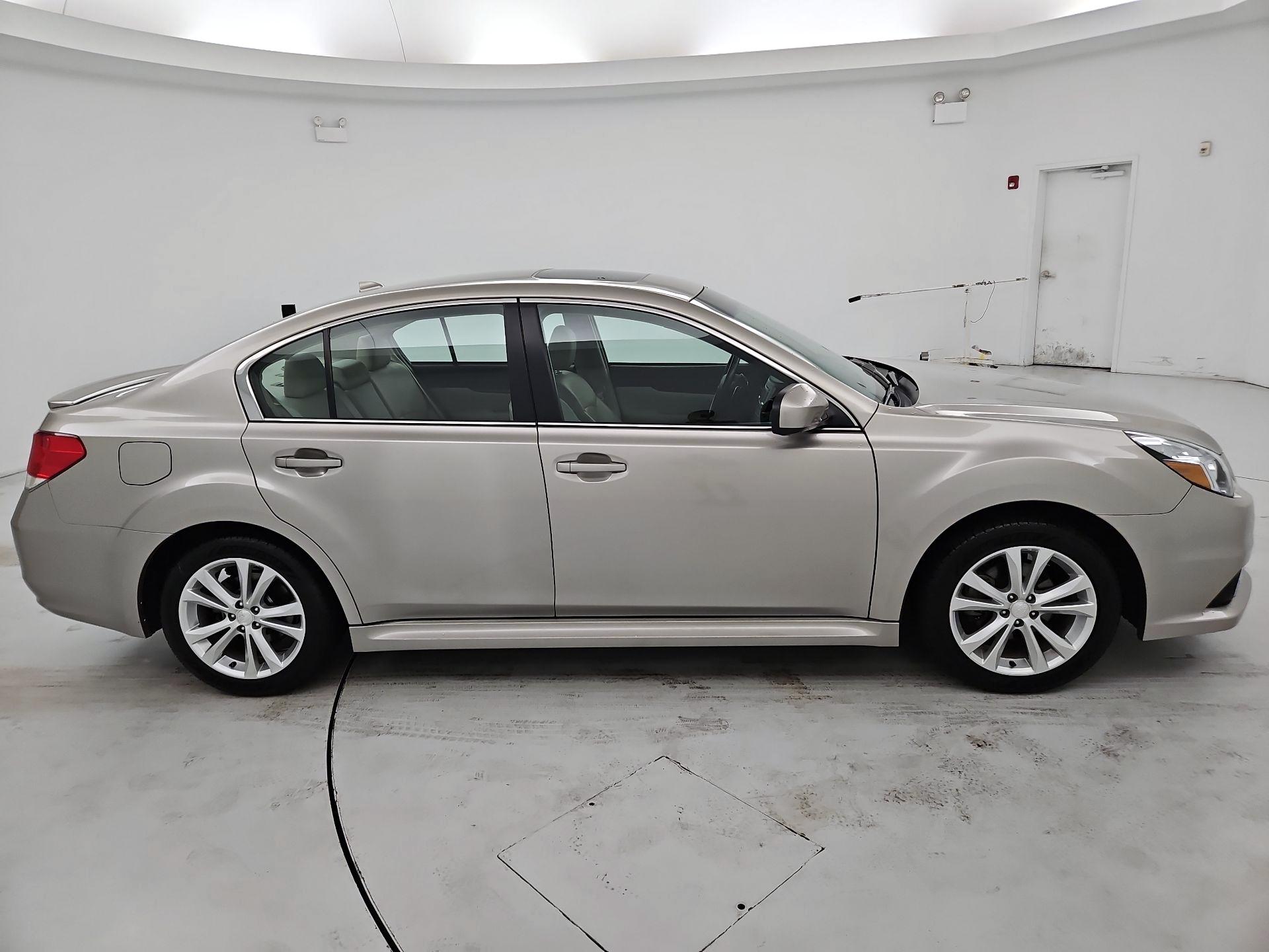Thumbnail: 2014 Subaru Legacy - 4