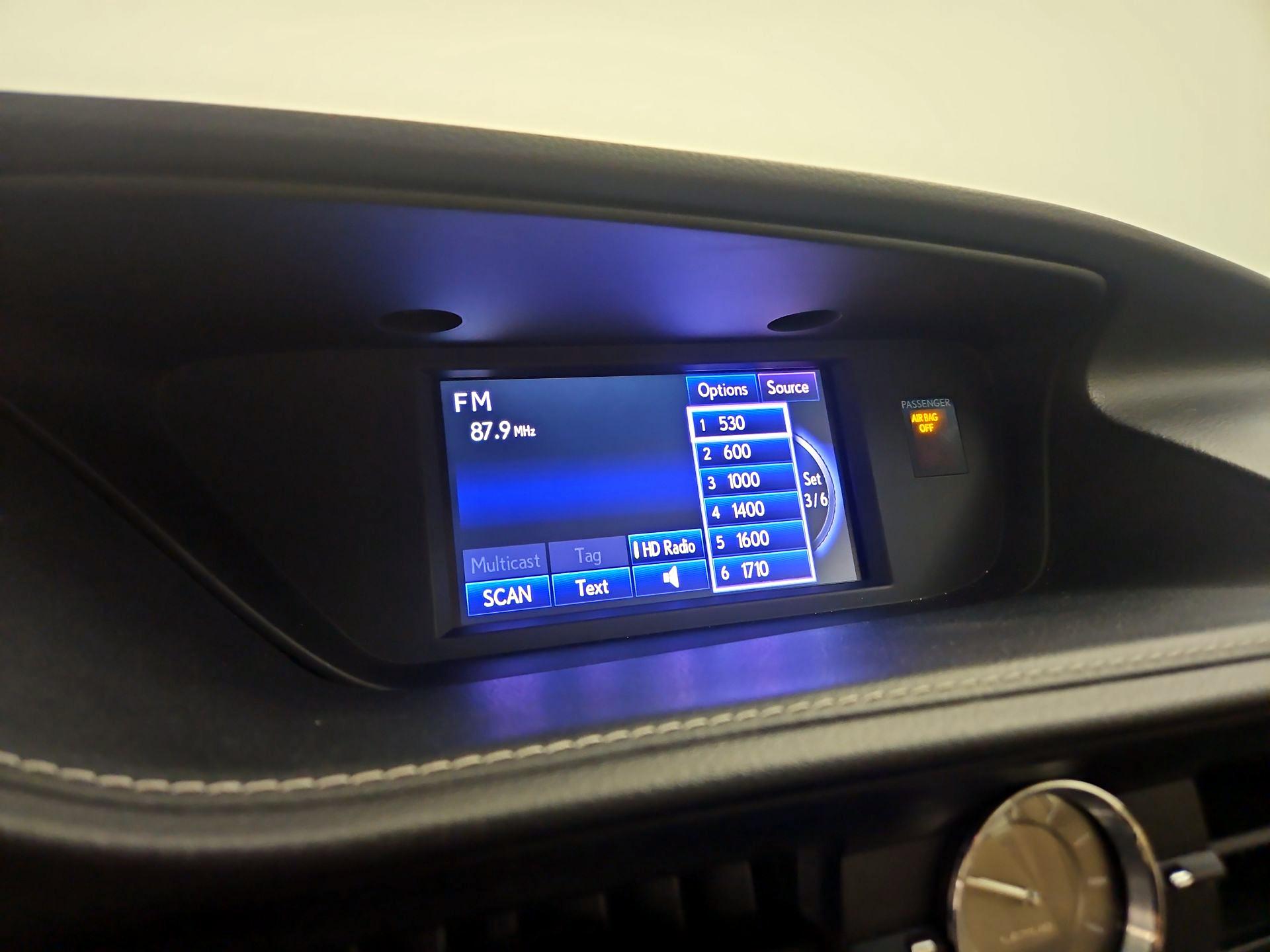 Thumbnail: 2014 Lexus ES - 13