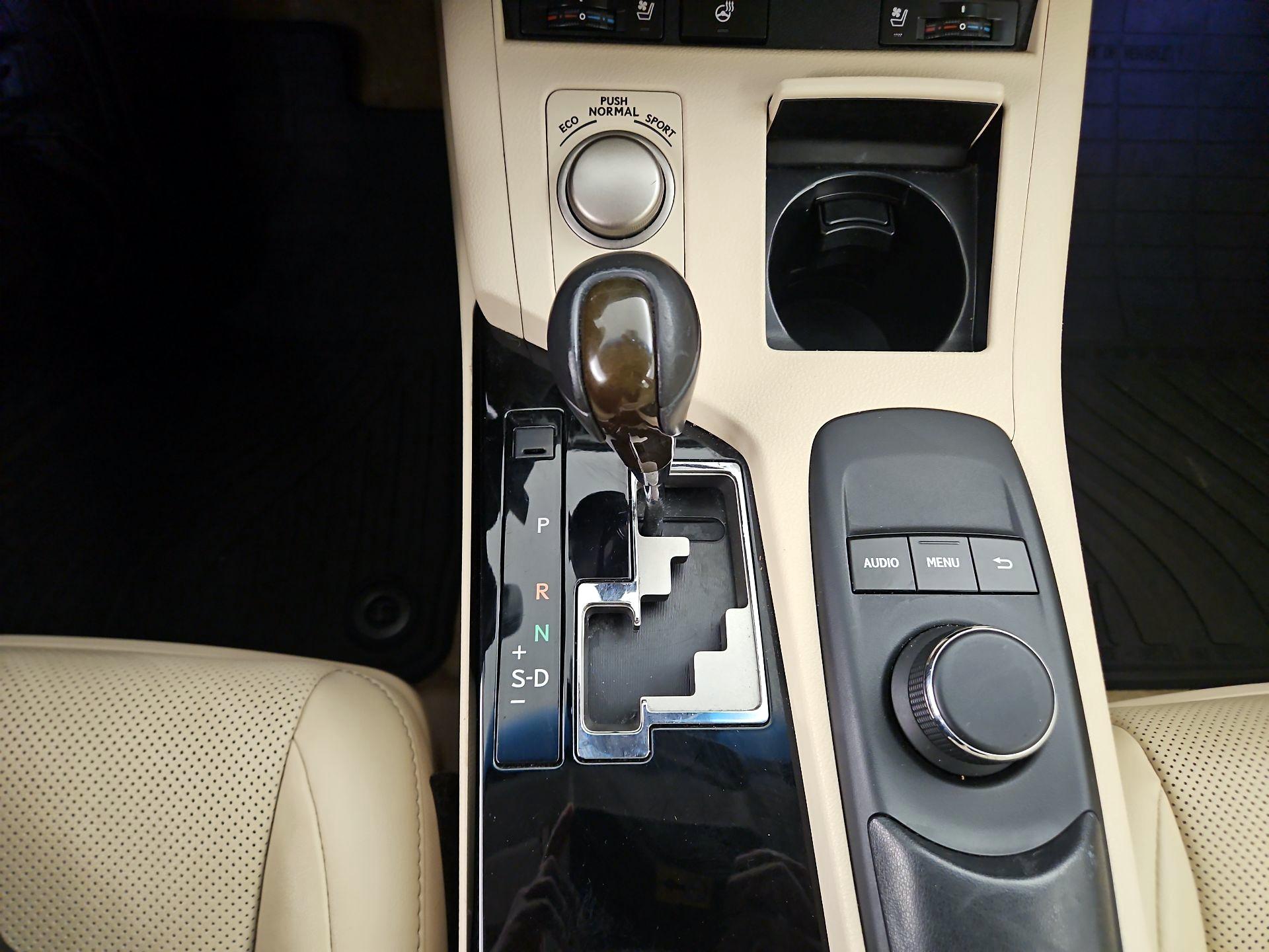 Thumbnail: 2014 Lexus ES - 15