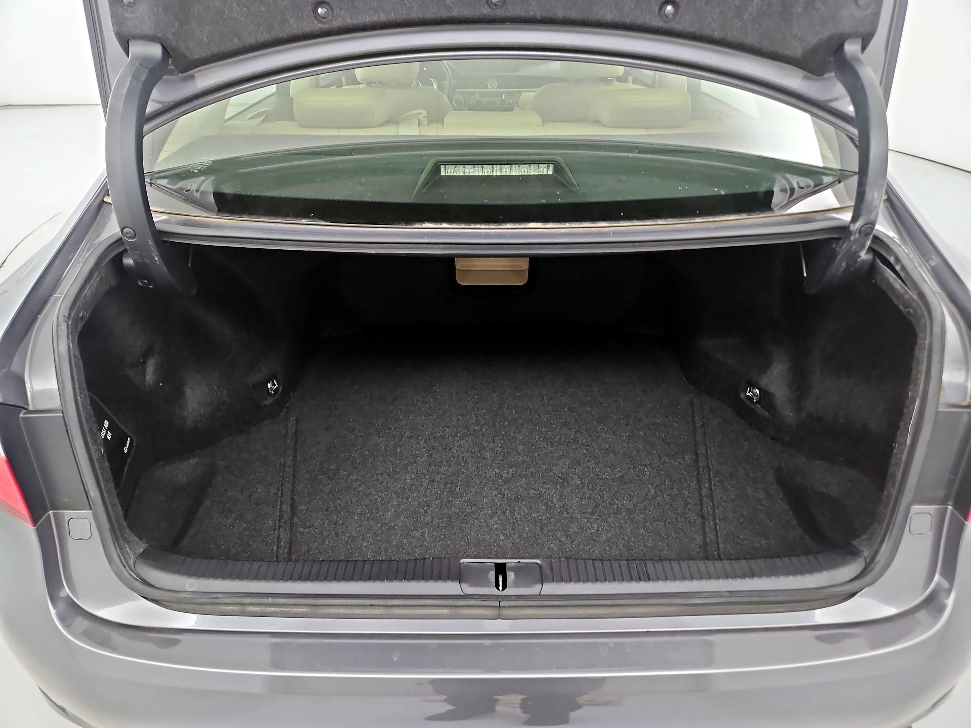 Thumbnail: 2014 Lexus ES - 19