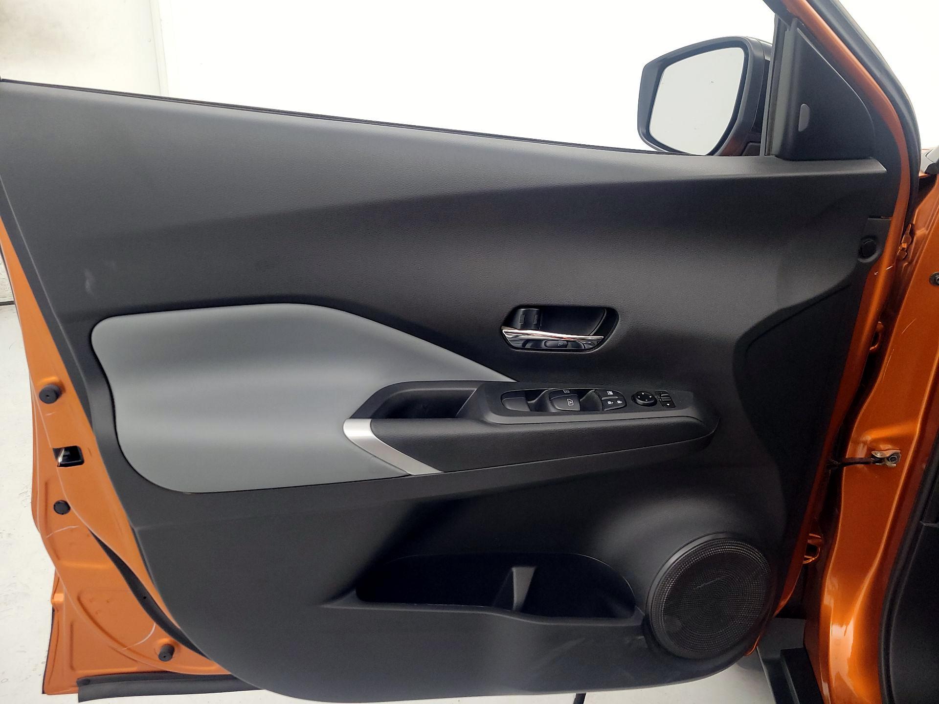 Thumbnail: 2023 Nissan Kicks - 10