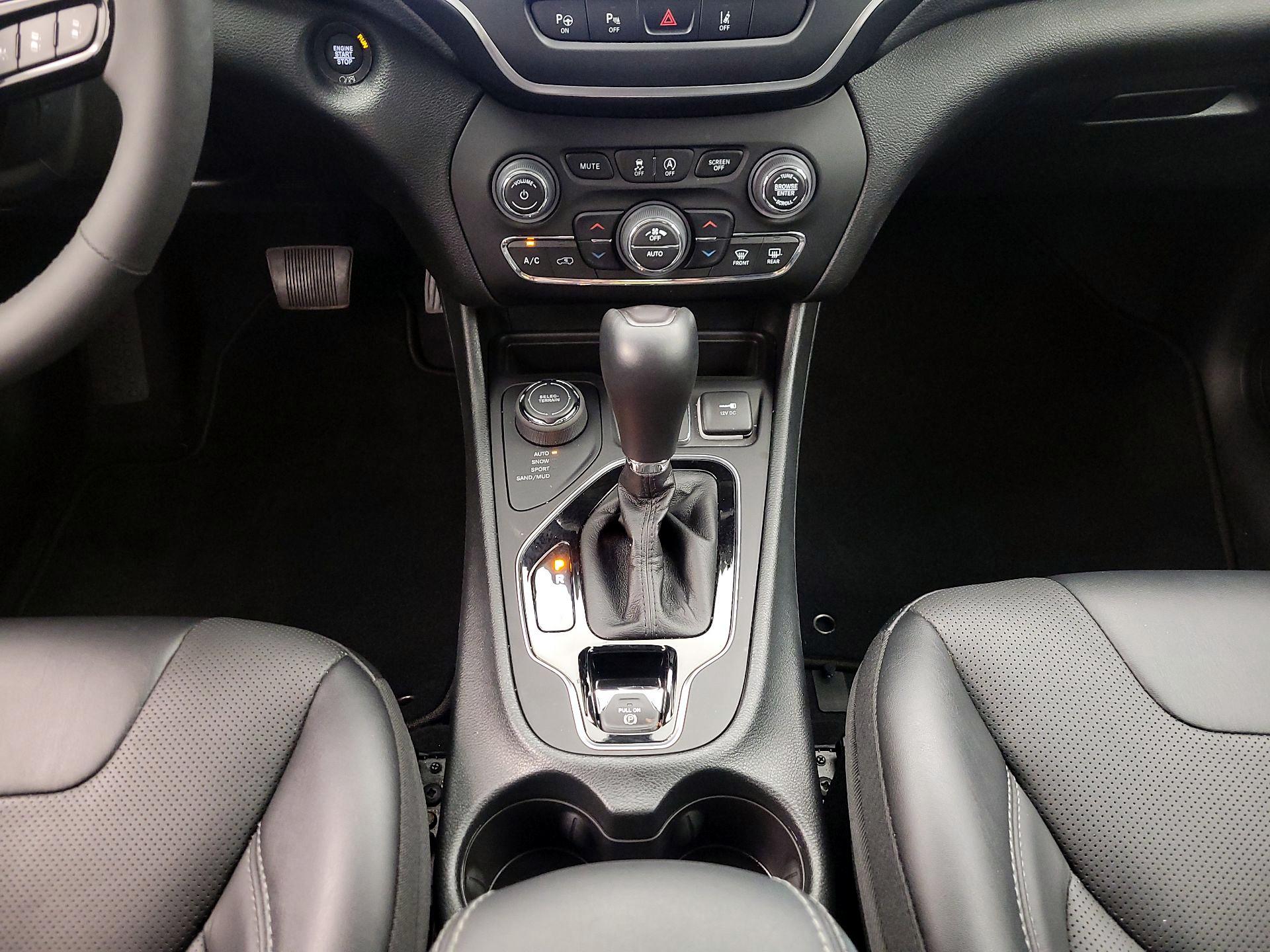 Thumbnail: 2023 Jeep Cherokee - 18