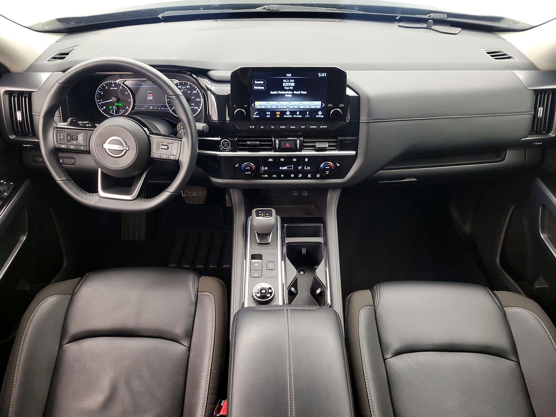 Thumbnail: 2023 Nissan Pathfinder - 9