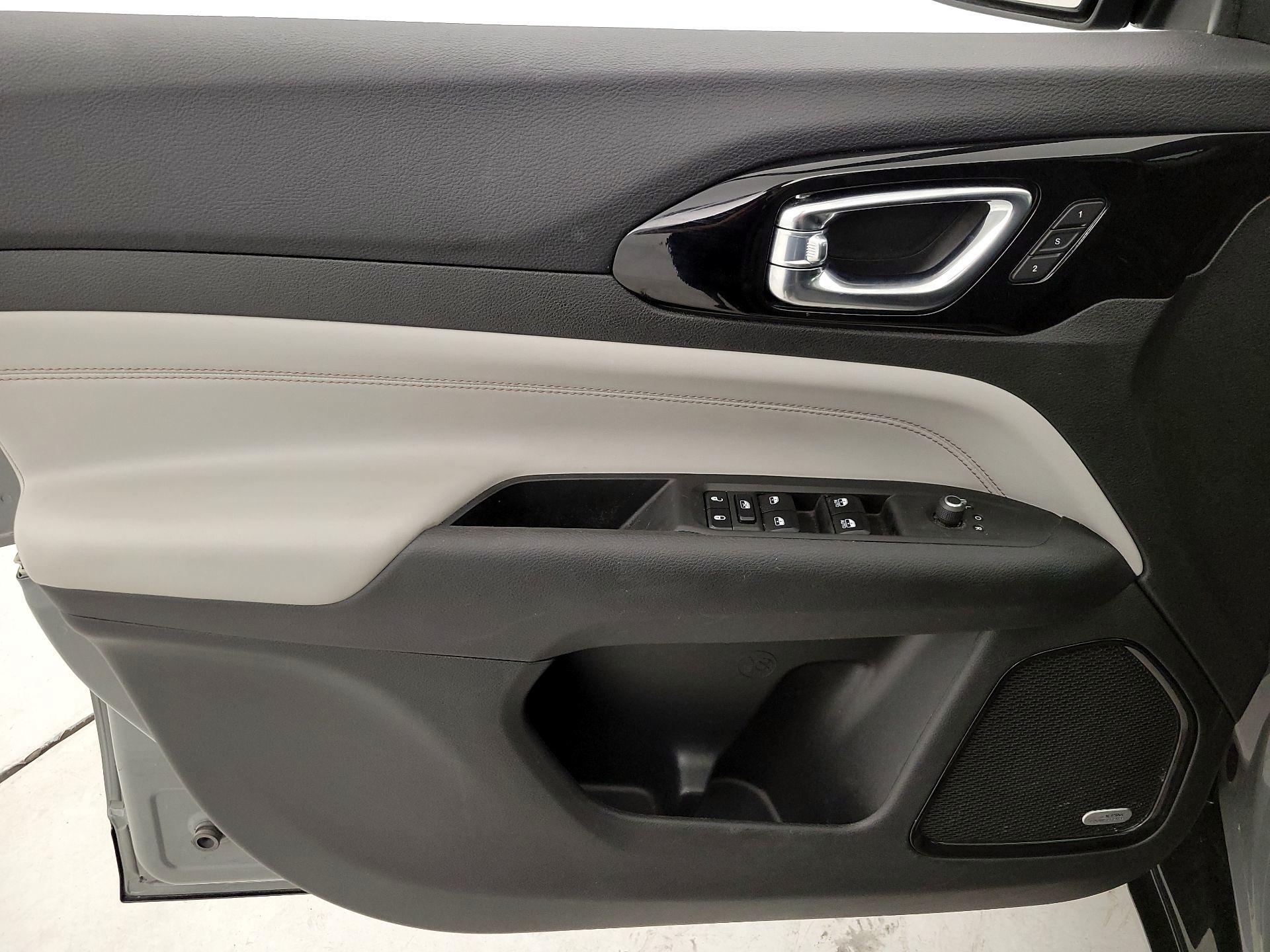 Thumbnail: 2022 Jeep Compass - 12