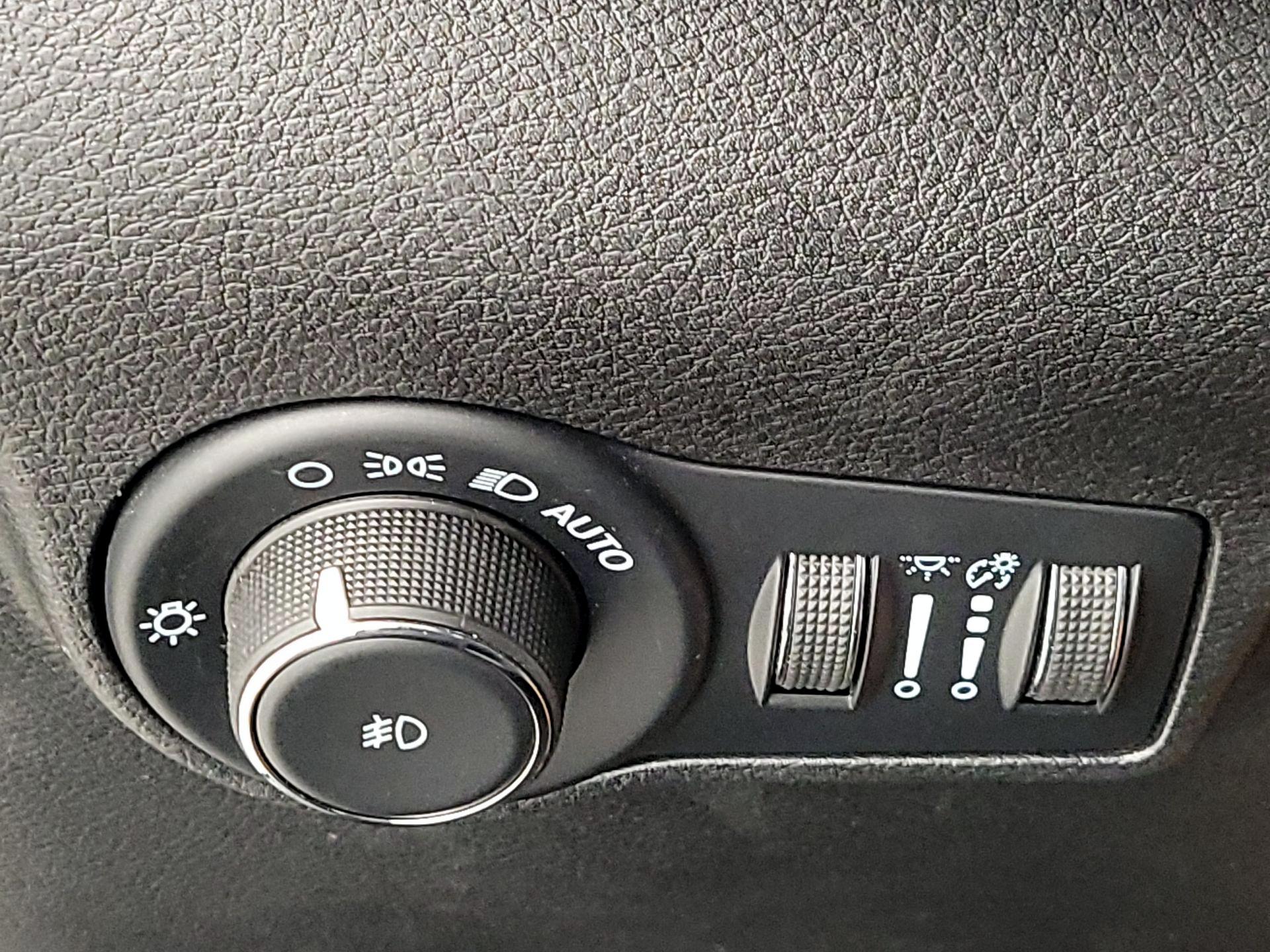 Thumbnail: 2022 Jeep Compass - 13