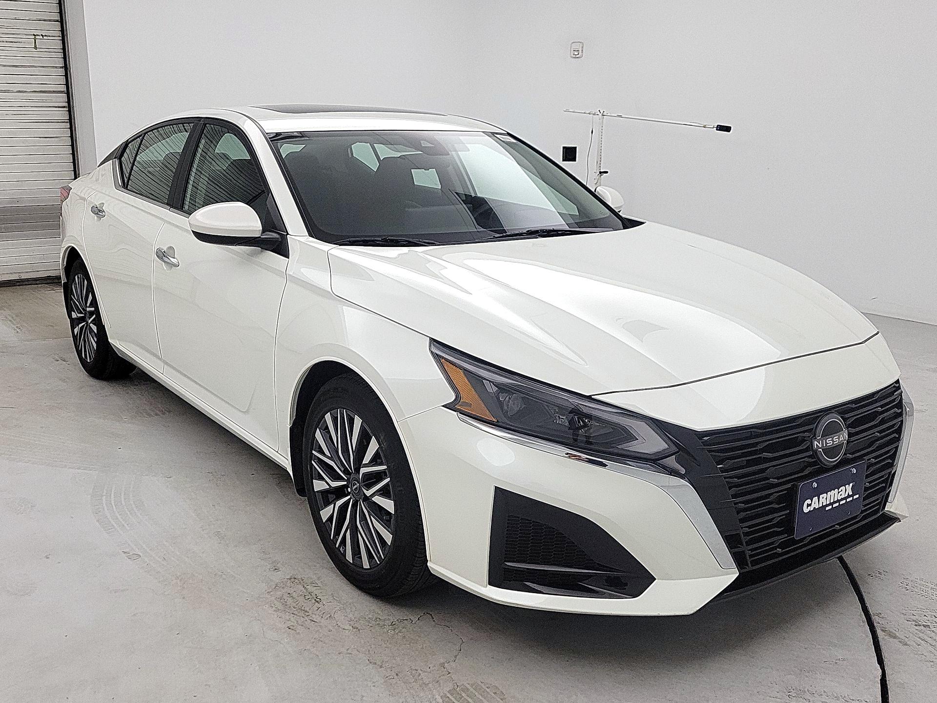 Thumbnail: 2023 Nissan Altima - 1
