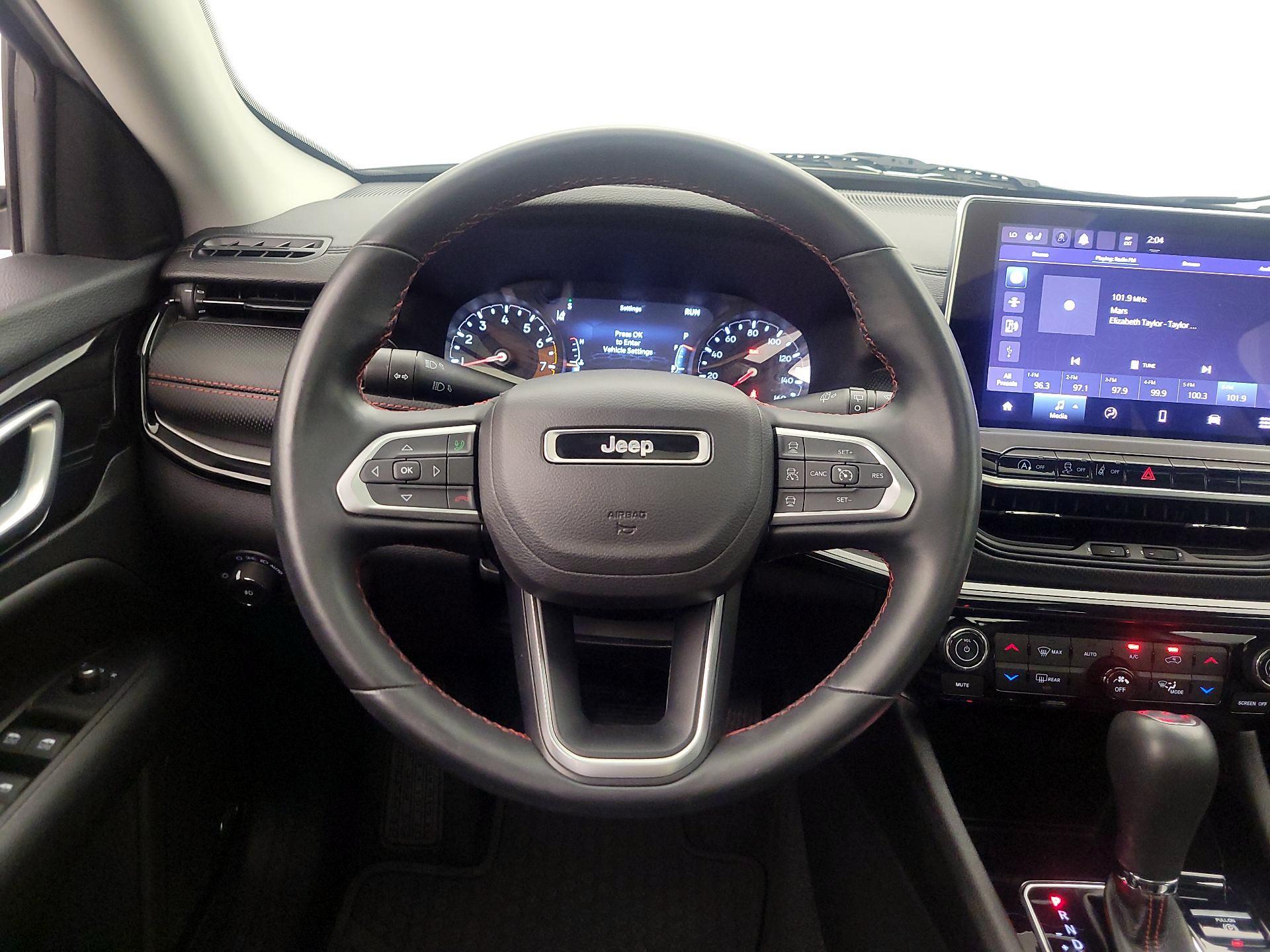 Thumbnail: 2022 Jeep Compass - 10