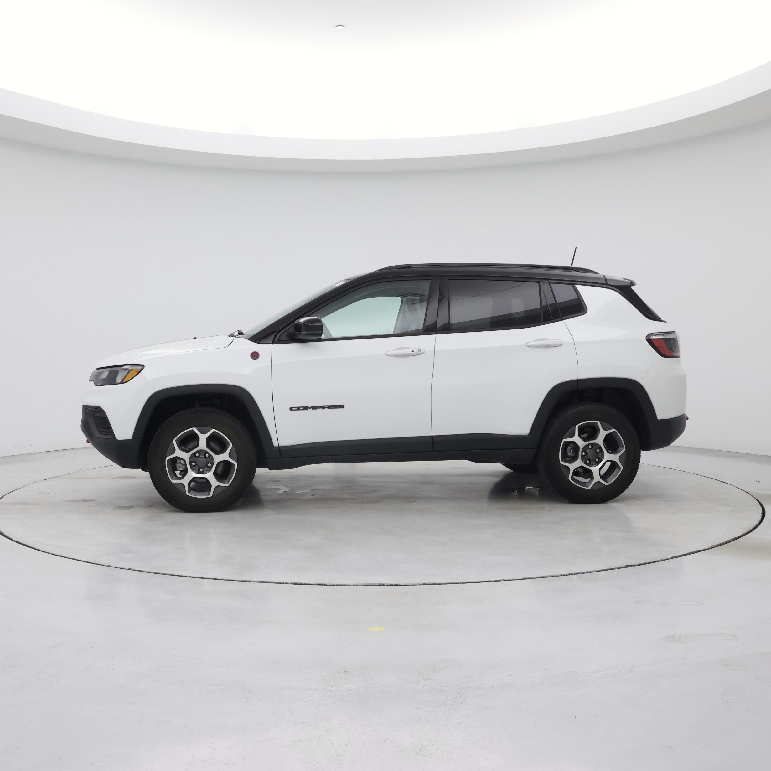 Thumbnail: 2022 Jeep Compass - 3
