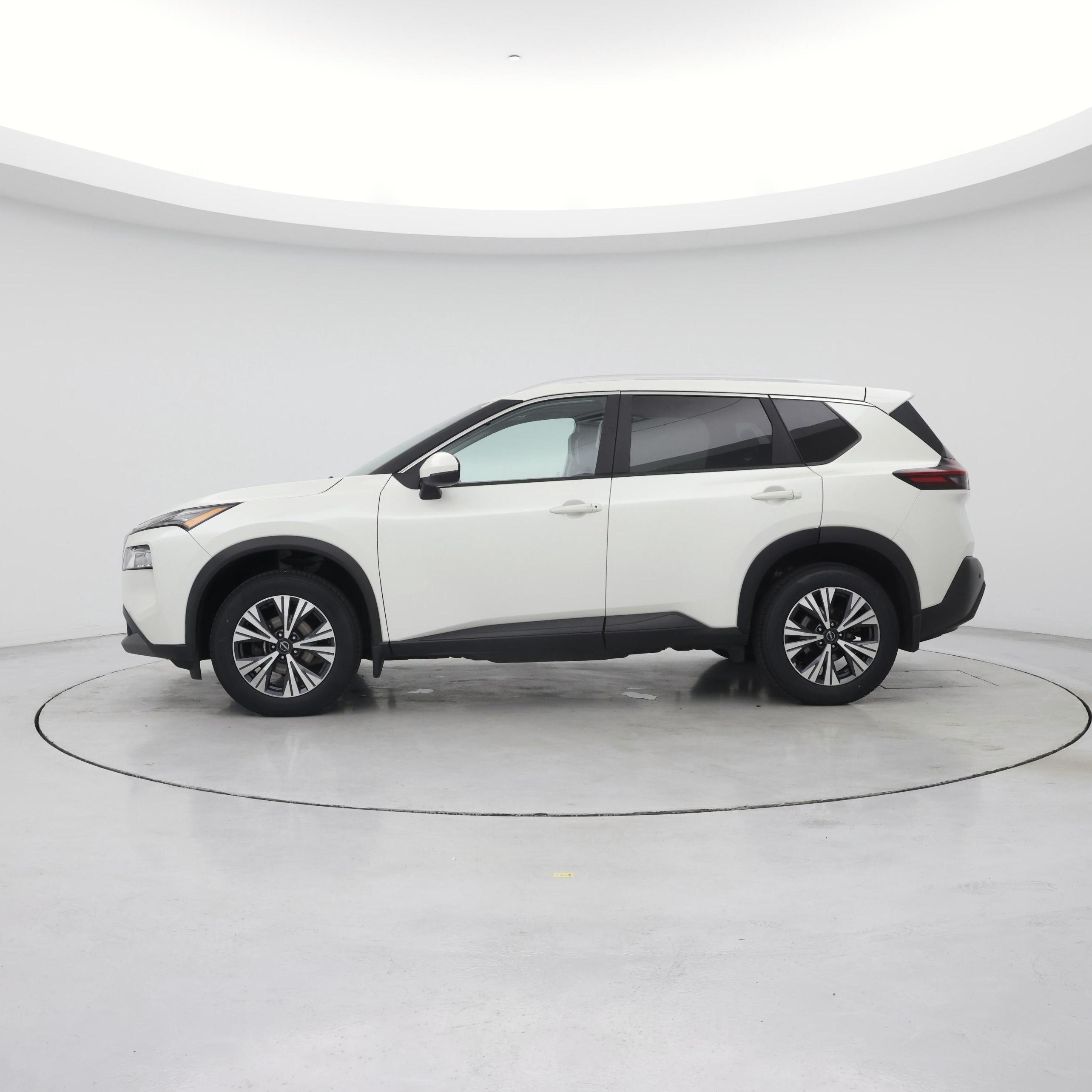 Thumbnail: 2022 Nissan Rogue - 3