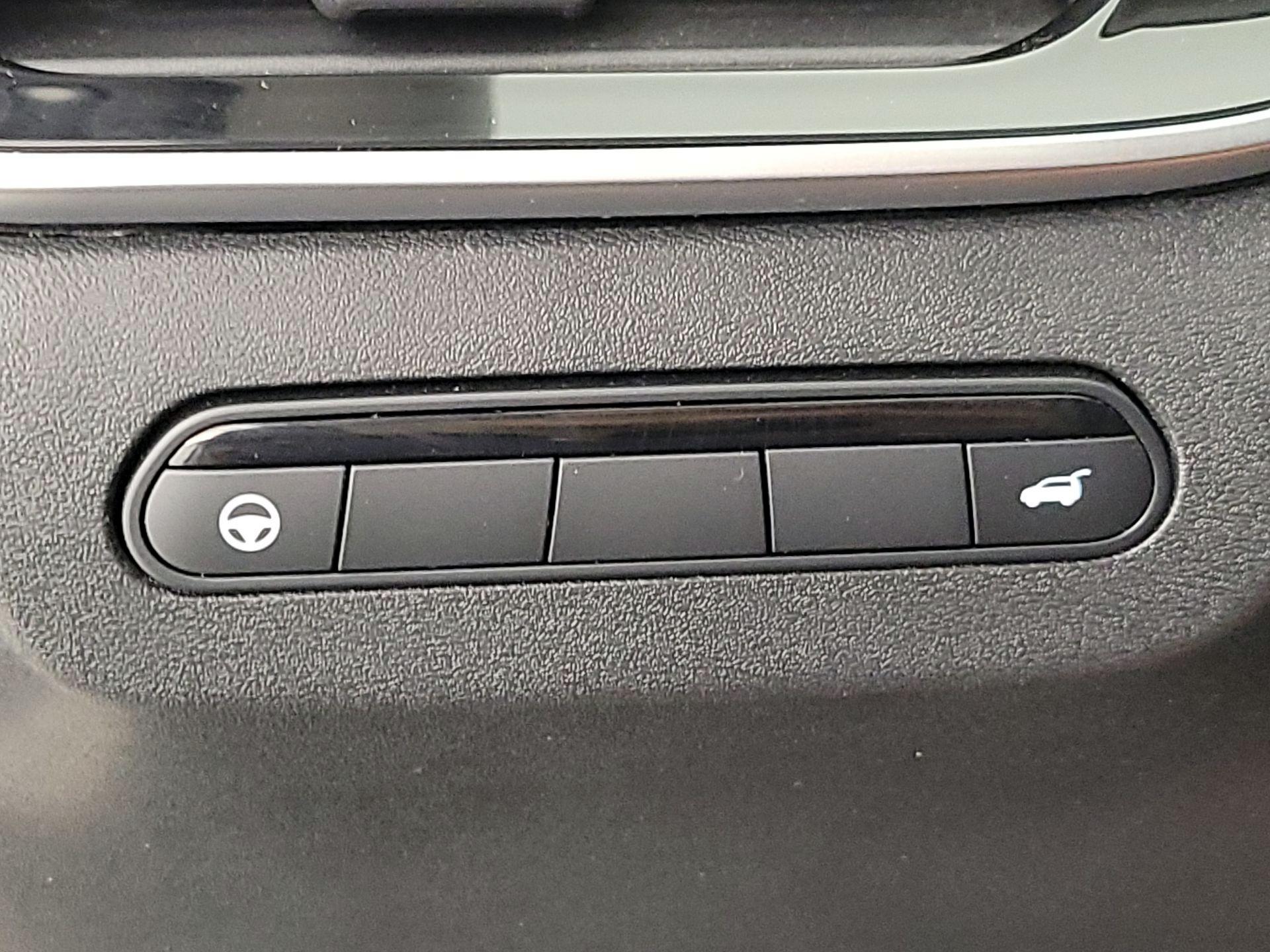 Thumbnail: 2023 INFINITI QX60 - 13