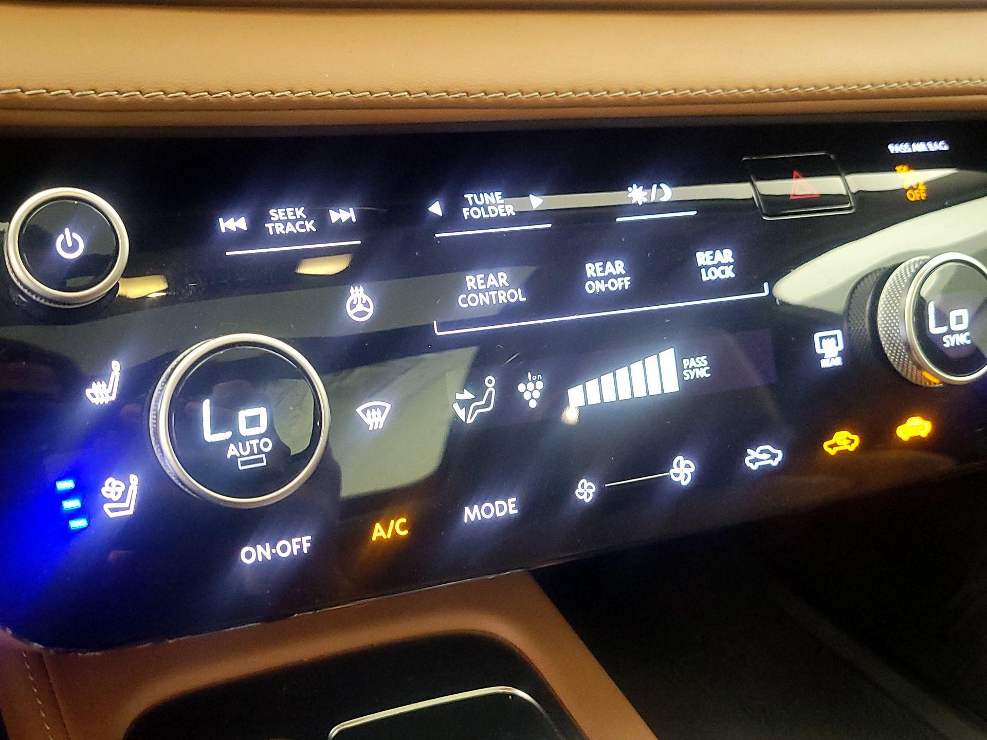 Thumbnail: 2023 INFINITI QX60 - 16