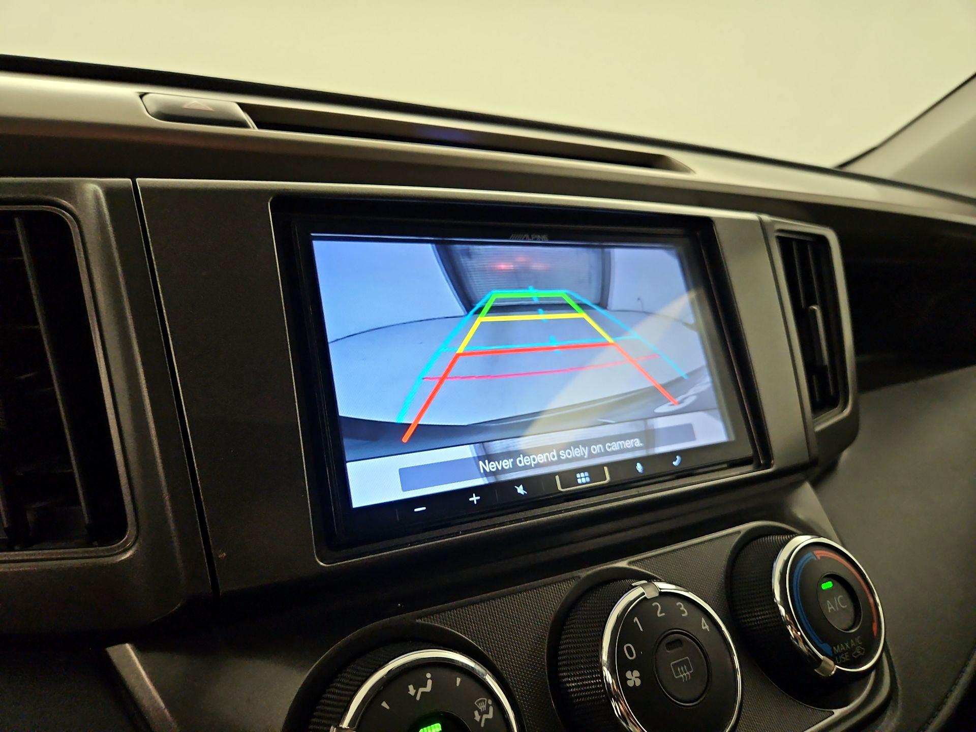 Thumbnail: 2014 Toyota RAV4 - 12