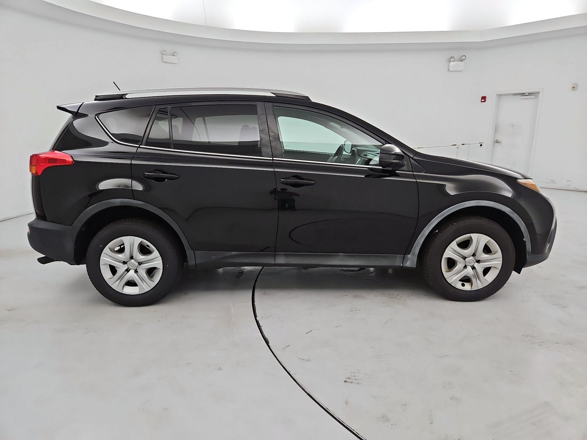 Thumbnail: 2014 Toyota RAV4 - 4