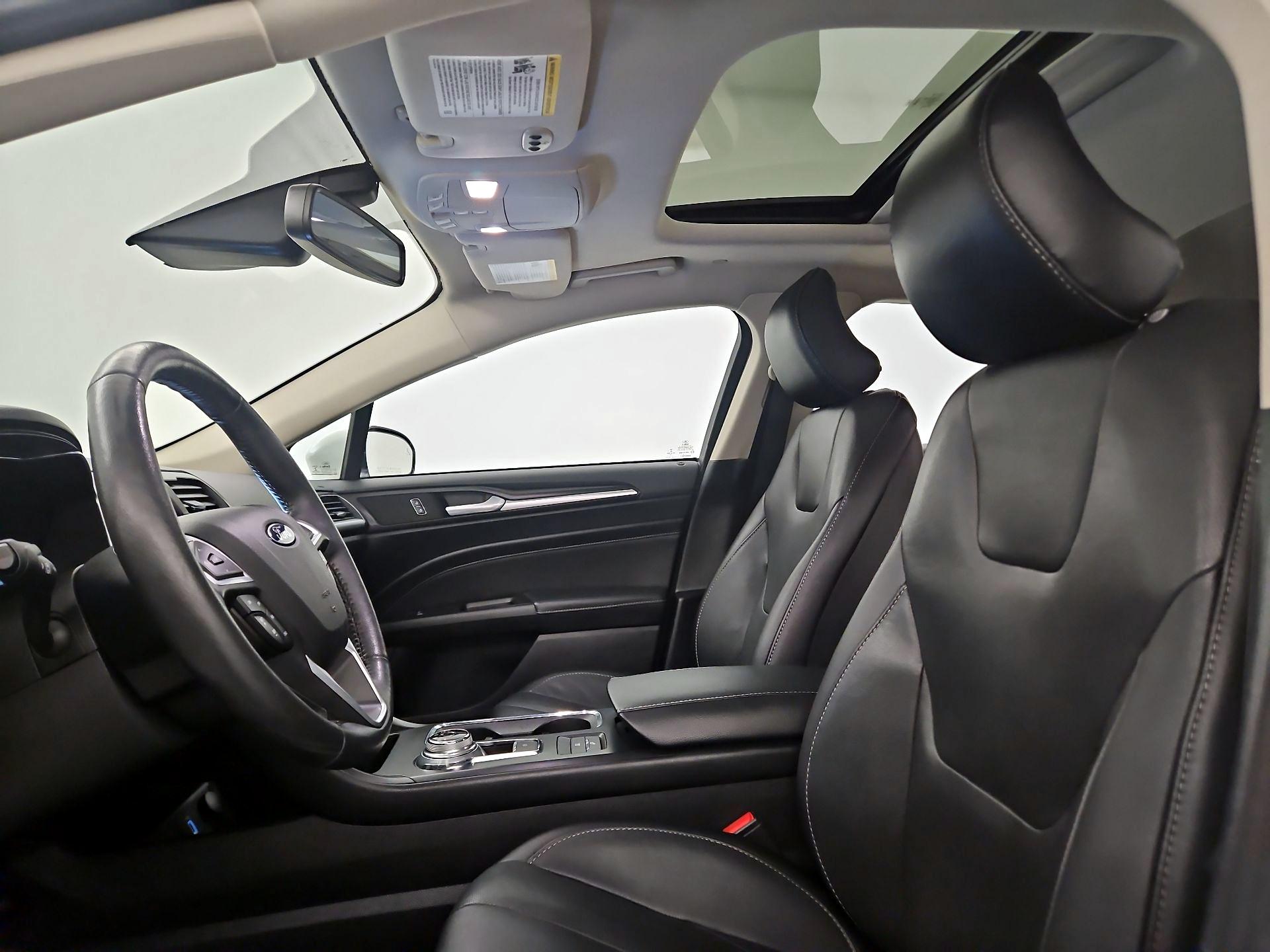 Thumbnail: 2017 Ford Fusion - 18