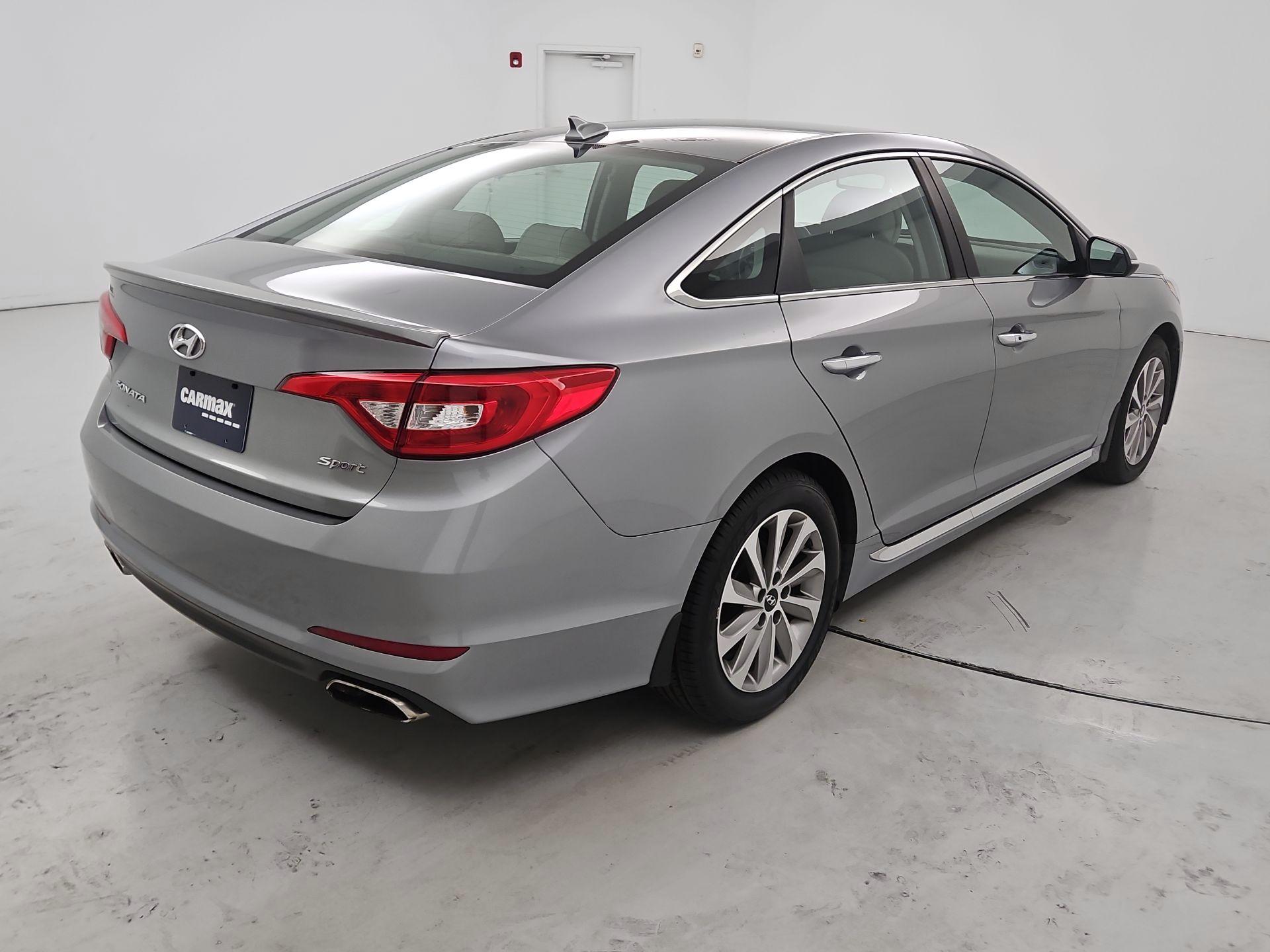 Thumbnail: 2015 Hyundai Sonata - 5