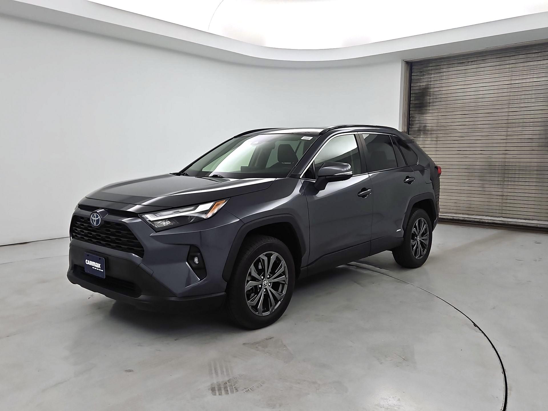 Thumbnail: 2022 Toyota RAV4 - 3
