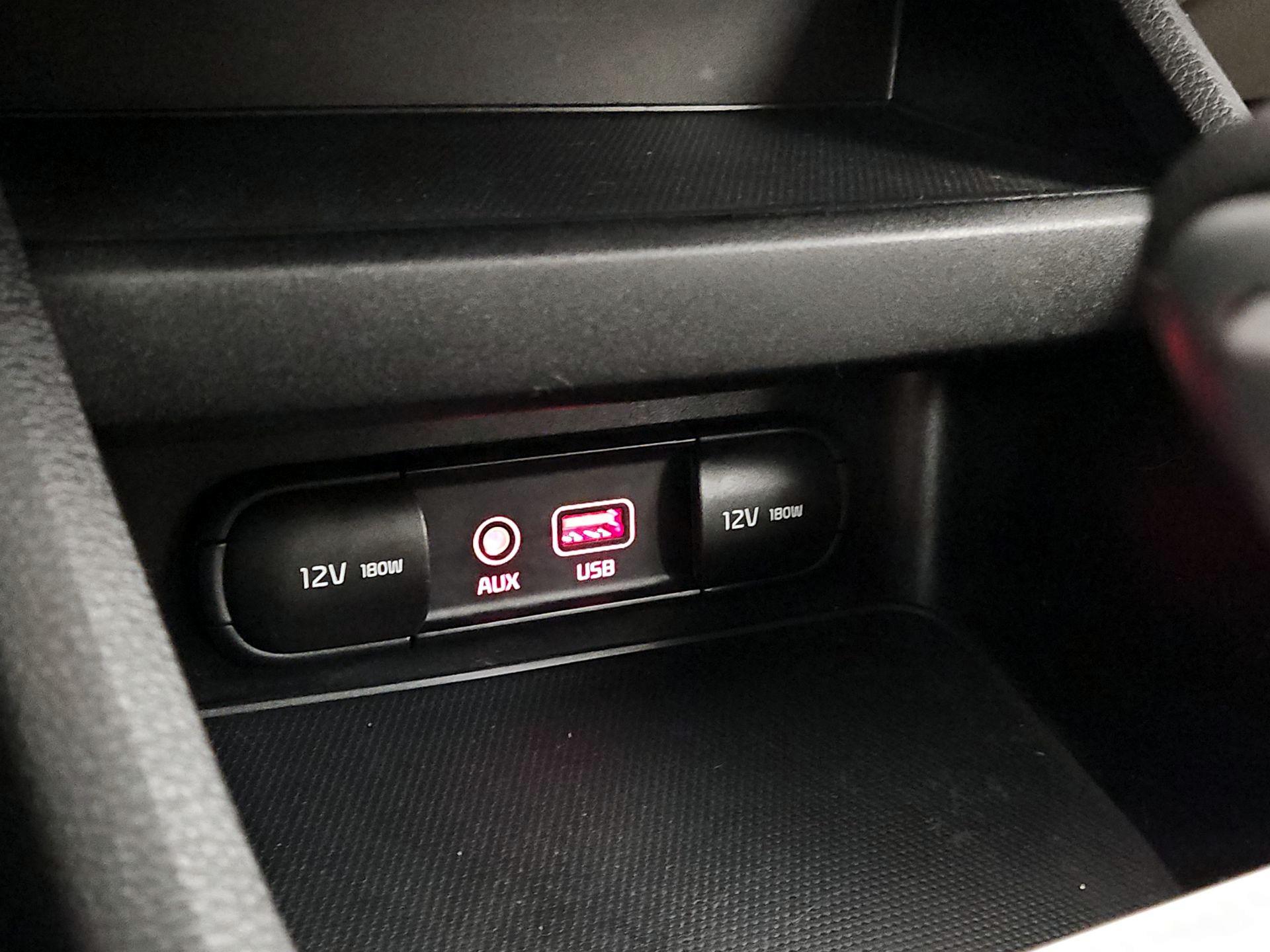 Thumbnail: 2021 Kia Forte - 16