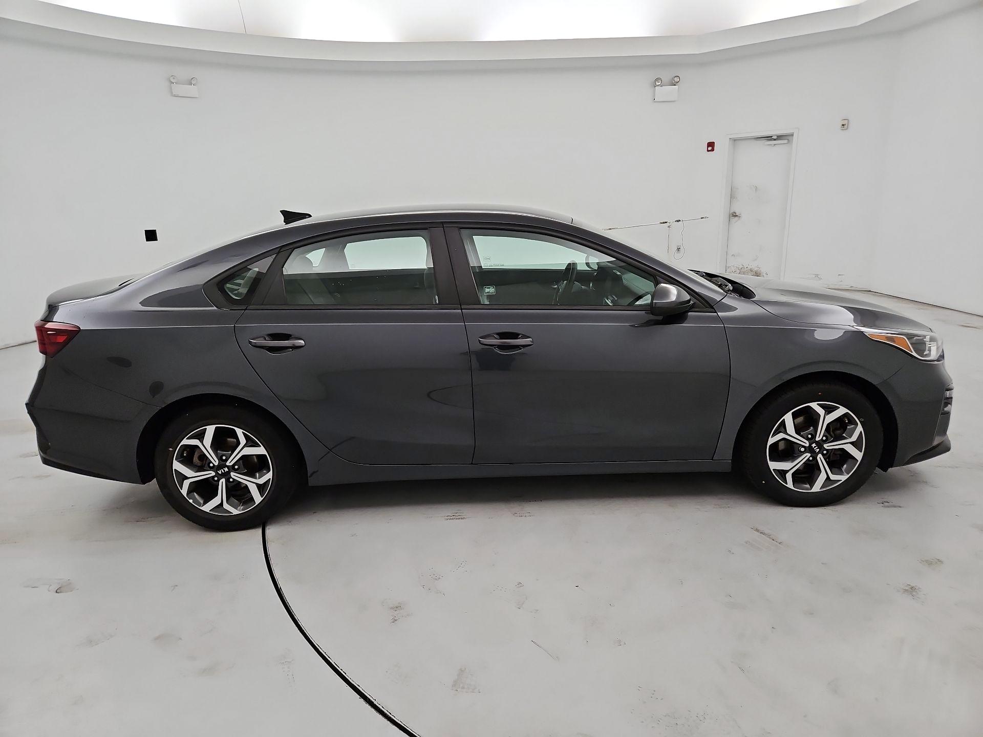 Thumbnail: 2021 Kia Forte - 4