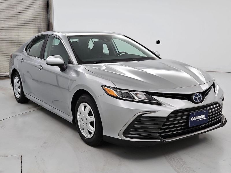 2022 Toyota Camry Hybrid LE