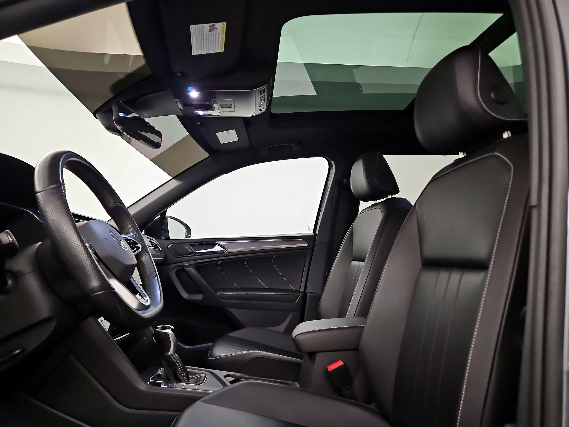 Thumbnail: 2022 Volkswagen Tiguan - 16