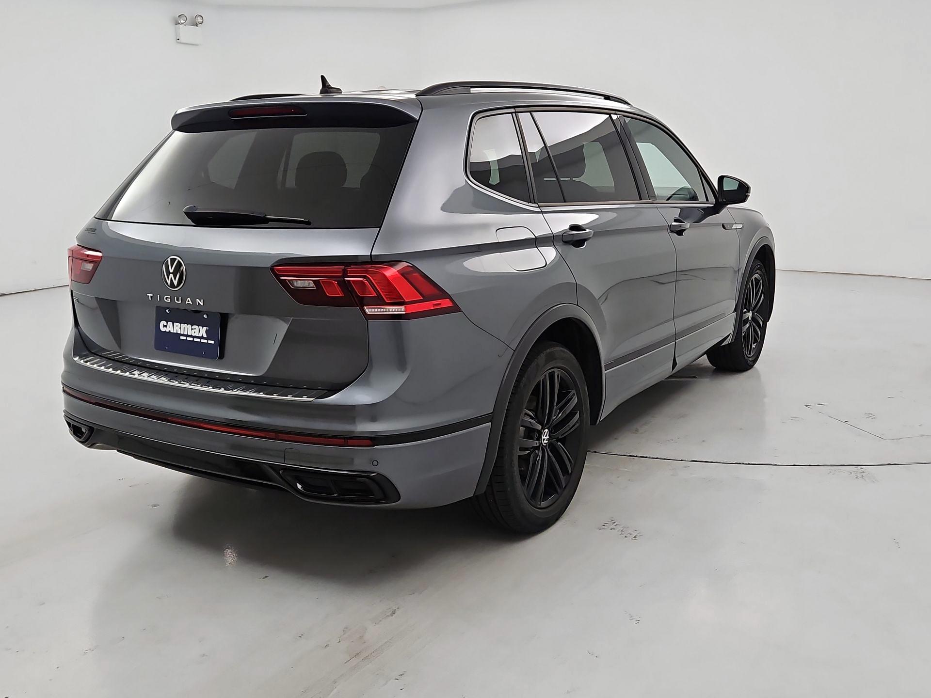 Thumbnail: 2022 Volkswagen Tiguan - 5