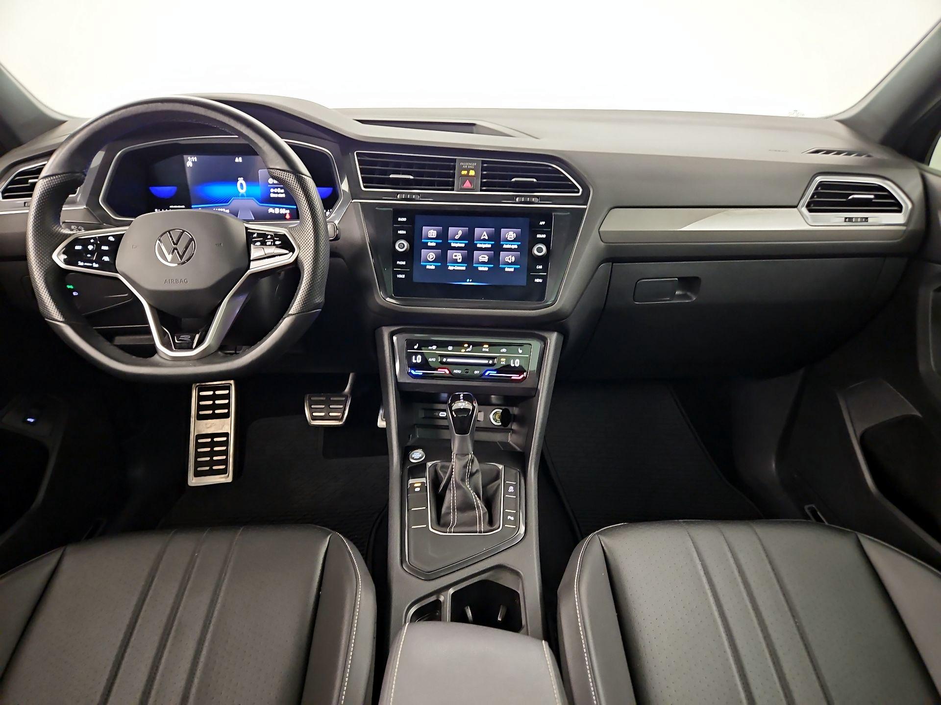 Thumbnail: 2022 Volkswagen Tiguan - 8