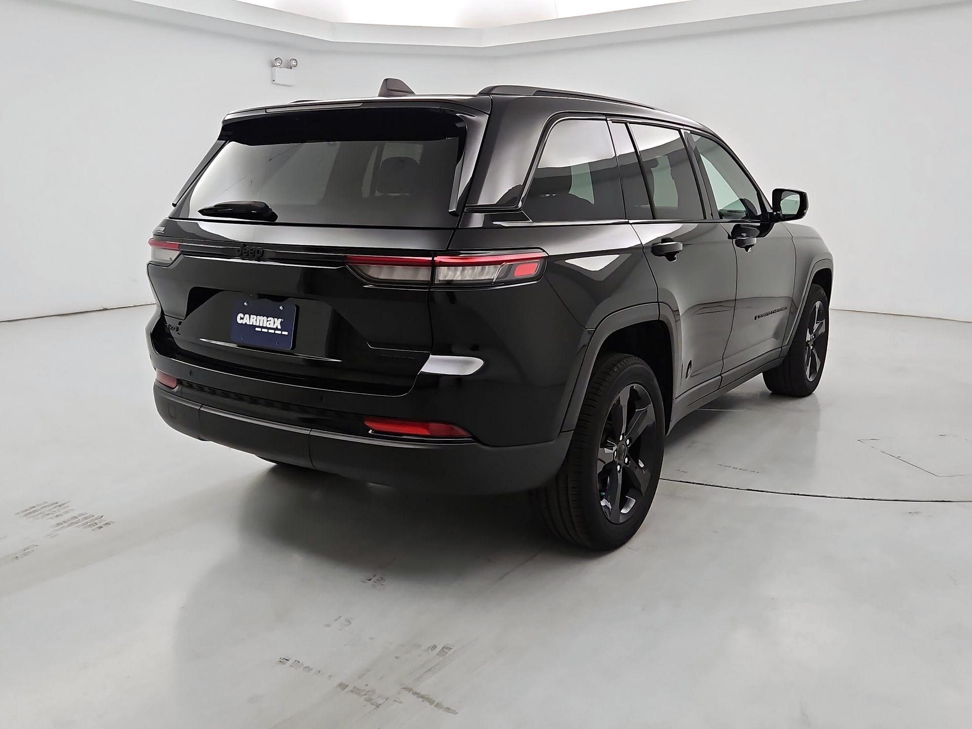 Thumbnail: 2023 Jeep Grand Cherokee - 5