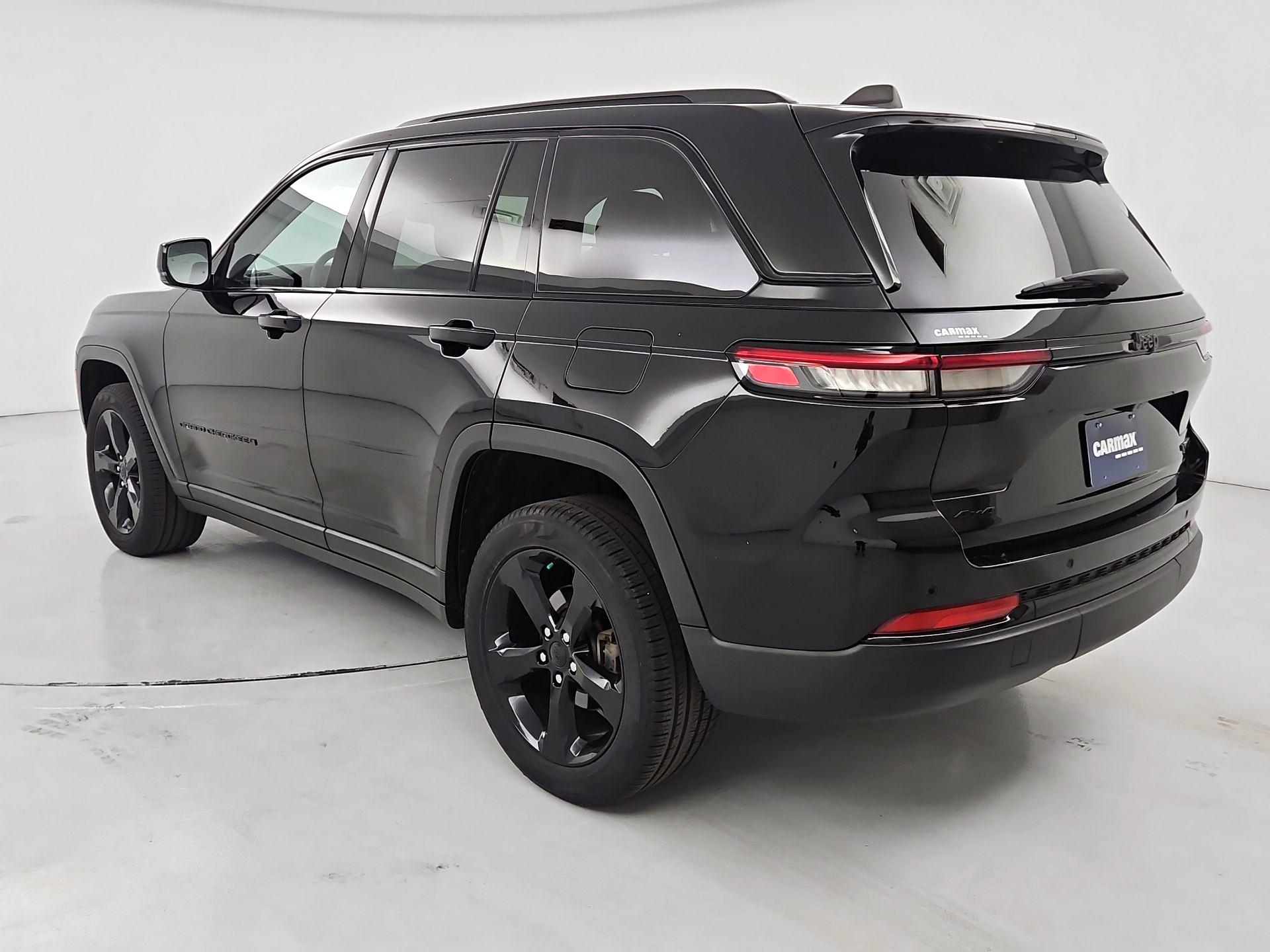 Thumbnail: 2023 Jeep Grand Cherokee - 7