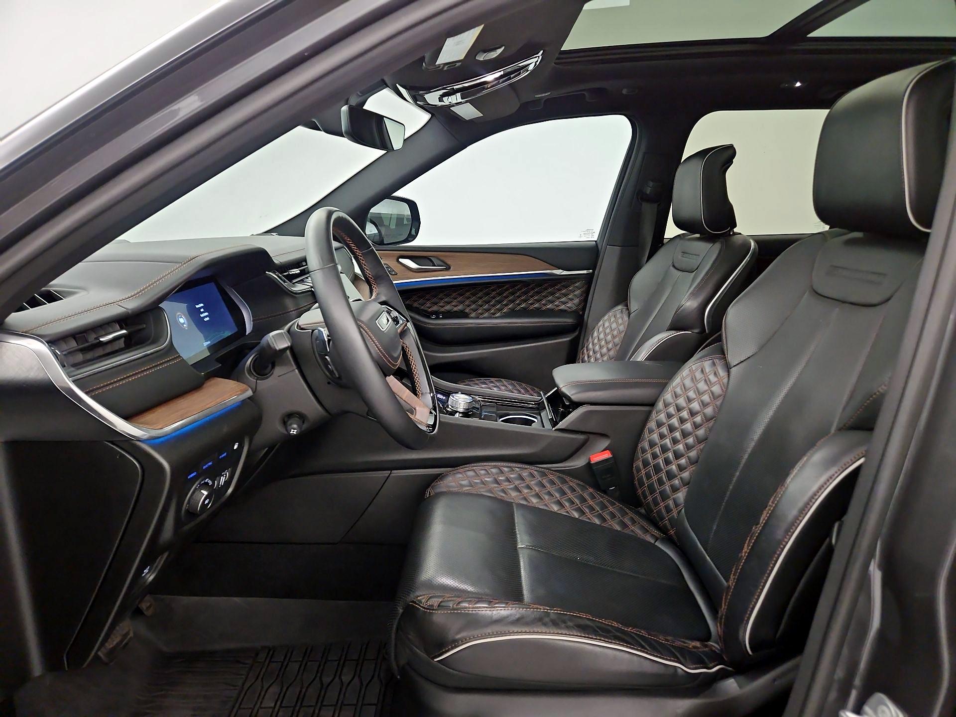 Thumbnail: 2022 Jeep Grand Cherokee - 9