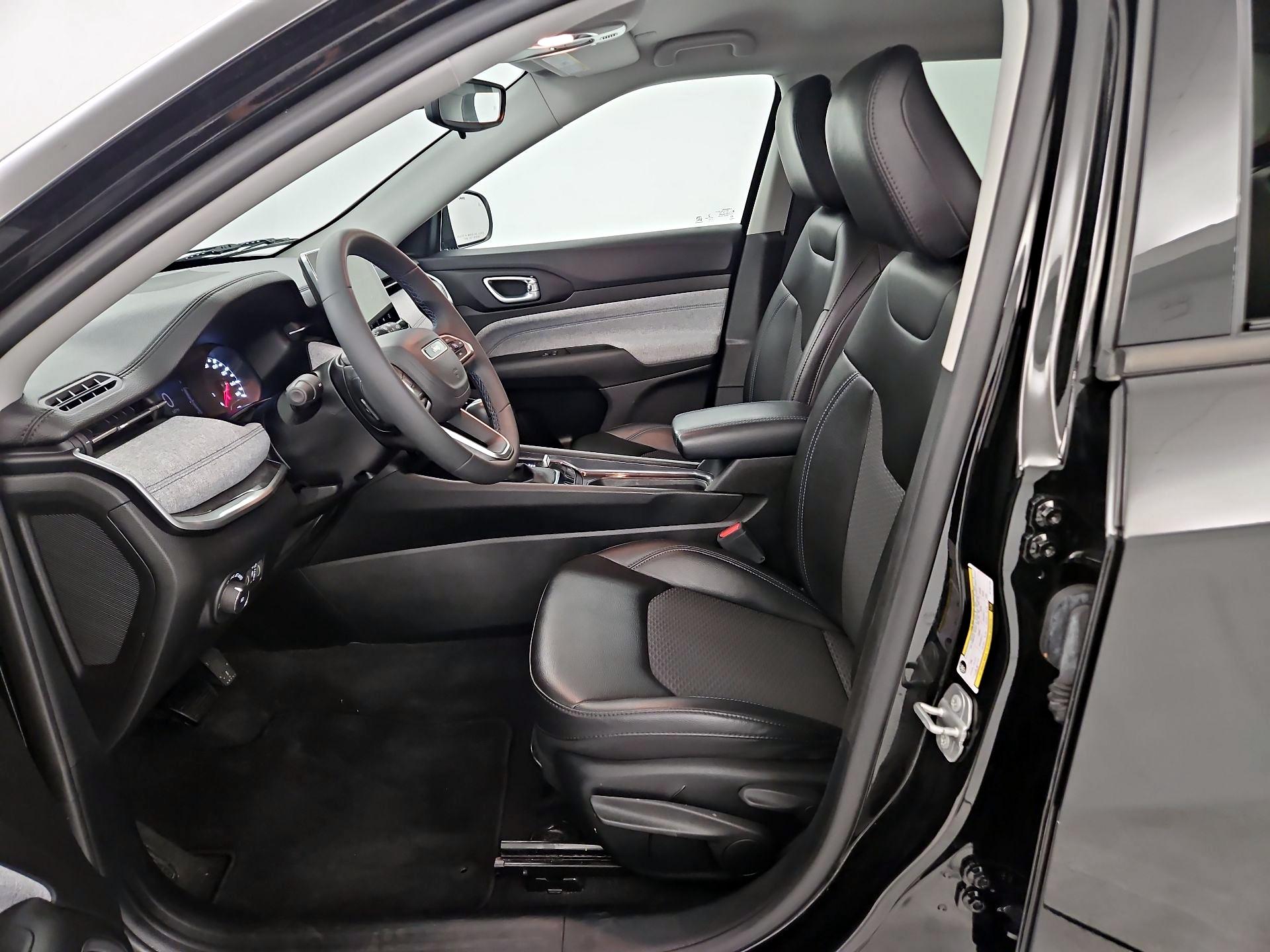 Thumbnail: 2022 Jeep Compass - 9