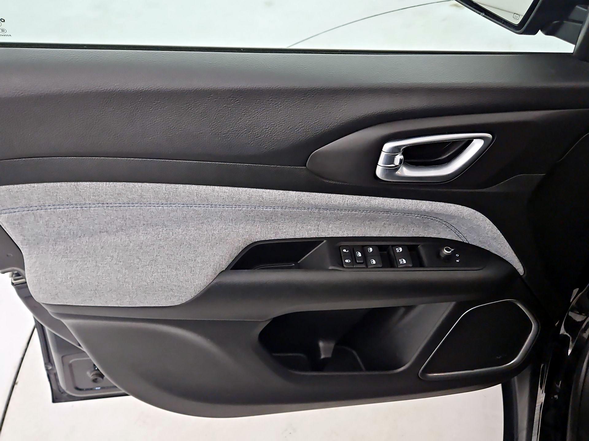 Thumbnail: 2022 Jeep Compass - 10