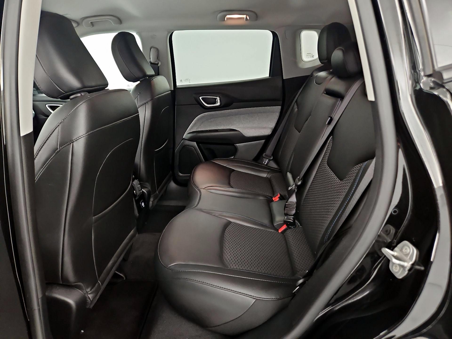 Thumbnail: 2022 Jeep Compass - 17