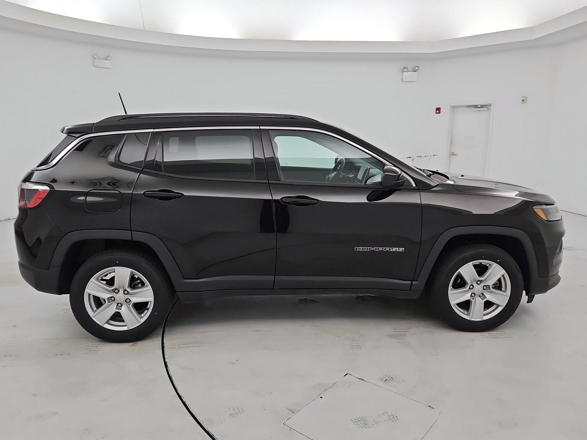 Thumbnail: 2022 Jeep Compass - 4