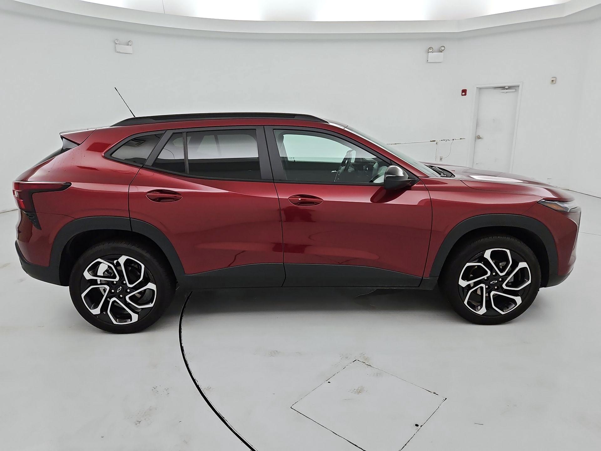 Thumbnail: 2024 Chevrolet Trax - 4